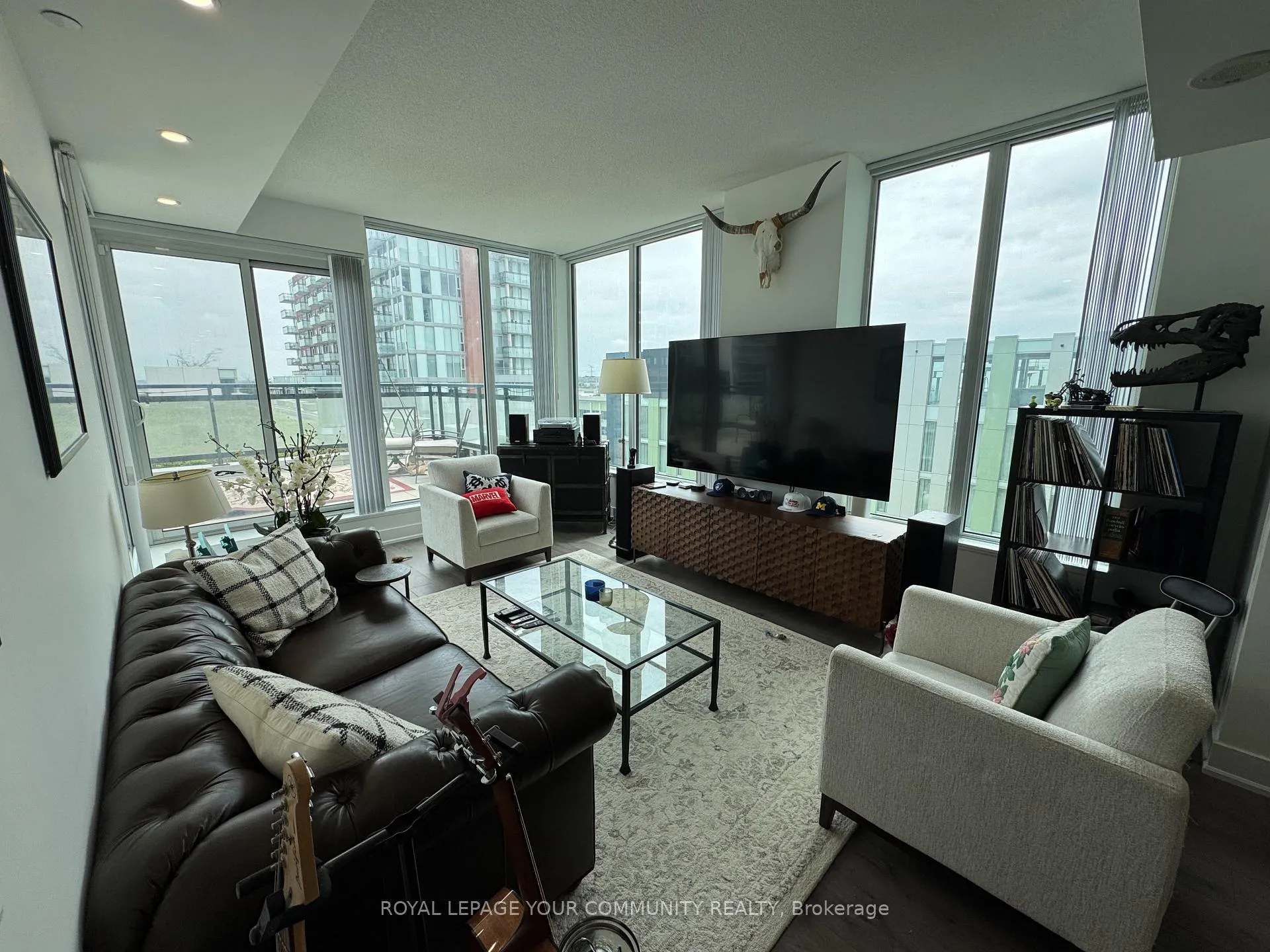 Photo 9 of Unit 814, 8081 Birchmount Road, Markham, Unionville — HOMEH