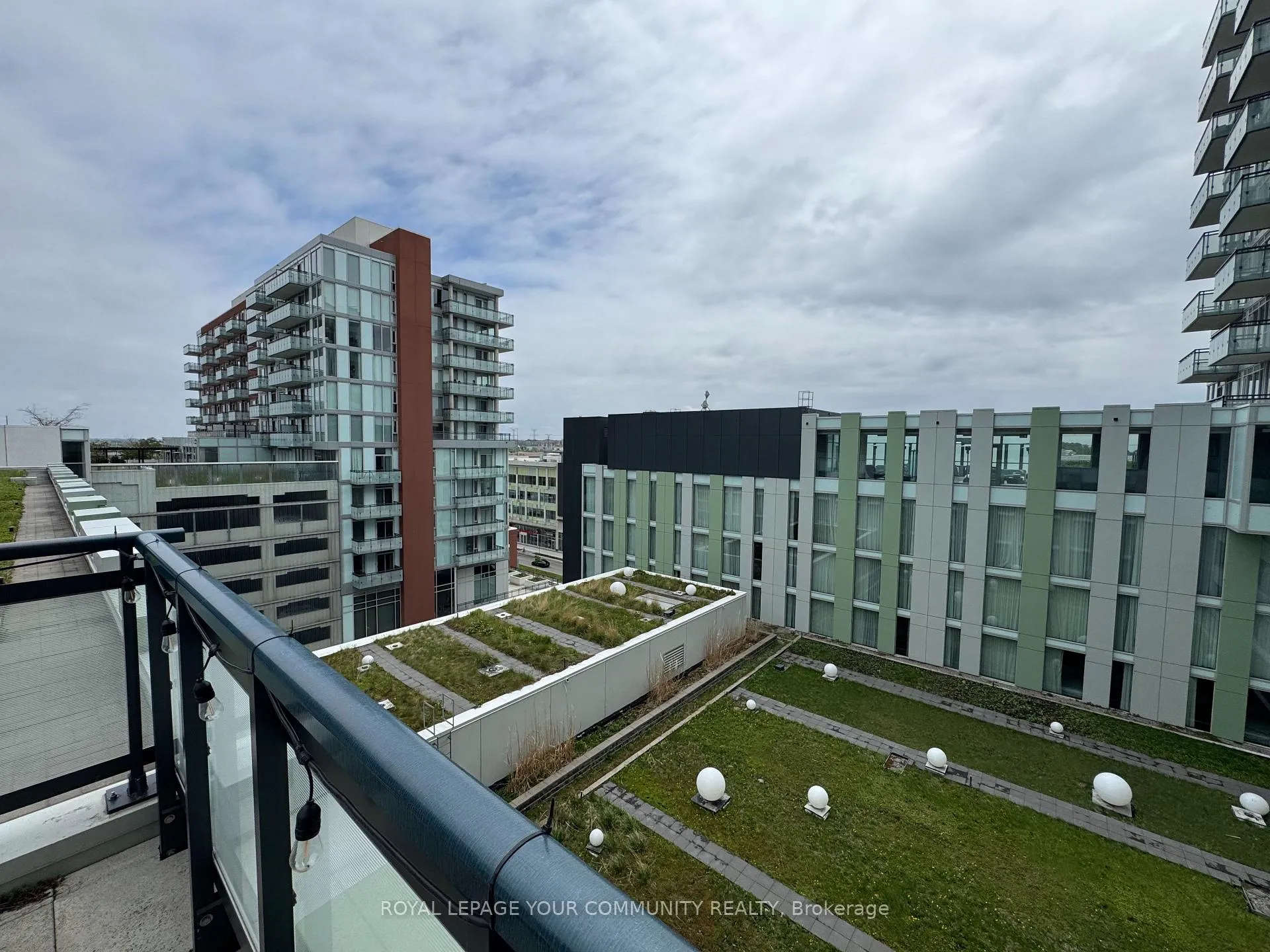 Photo 27 of Unit 814, 8081 Birchmount Road, Markham, Unionville — HOMEH