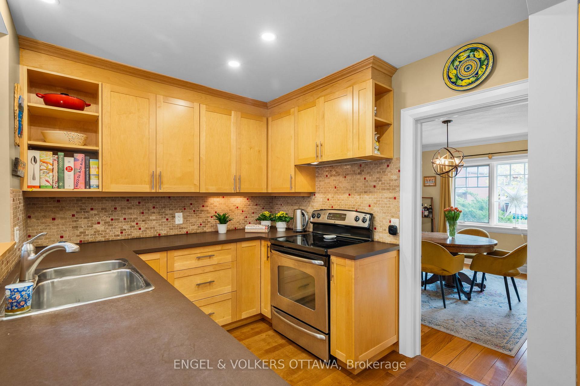 Photo 10 of 299 Fifth Avenue, Ottawa, Glebe — HOMEH