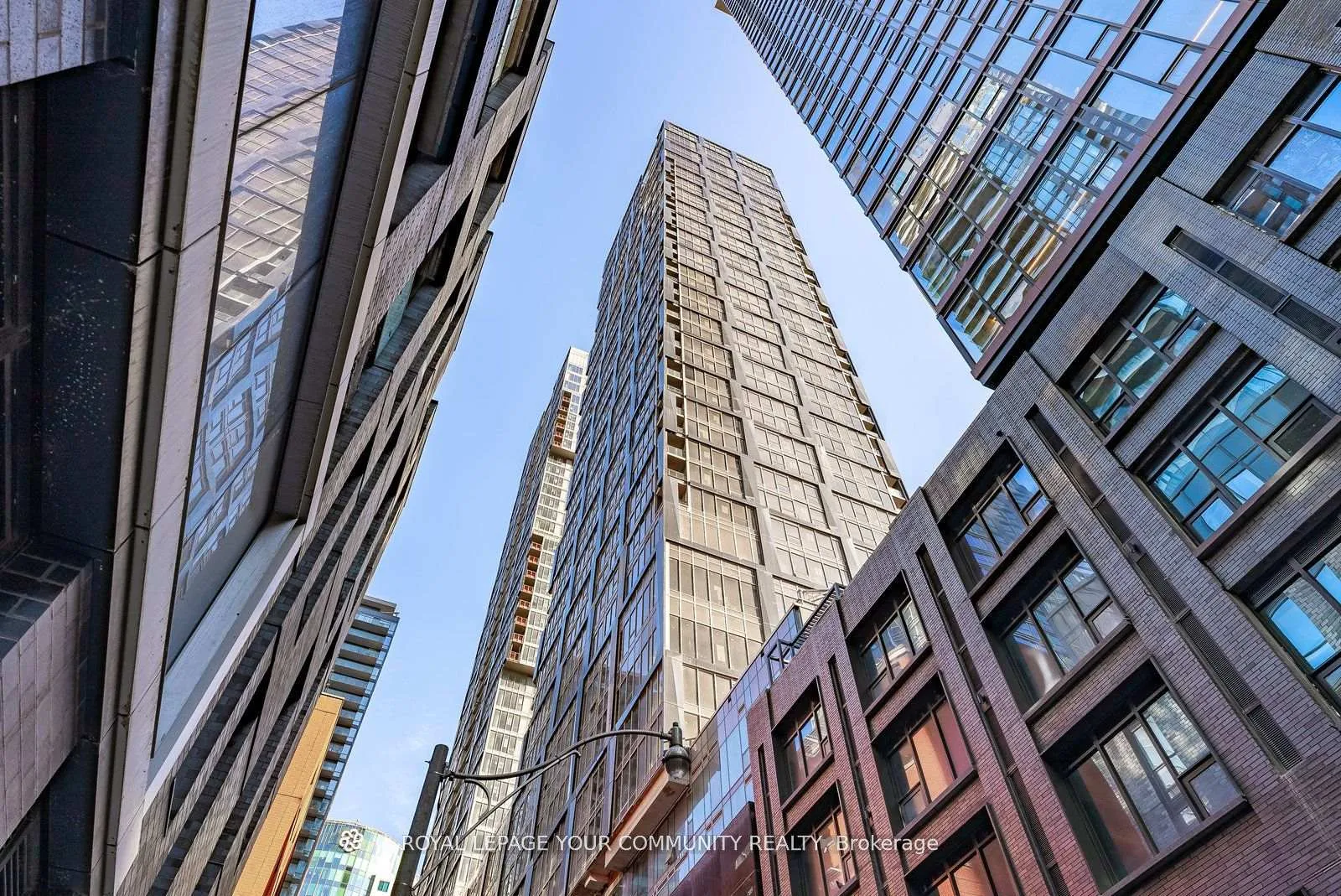 Front of Unit 2313, 35 Mercer Street