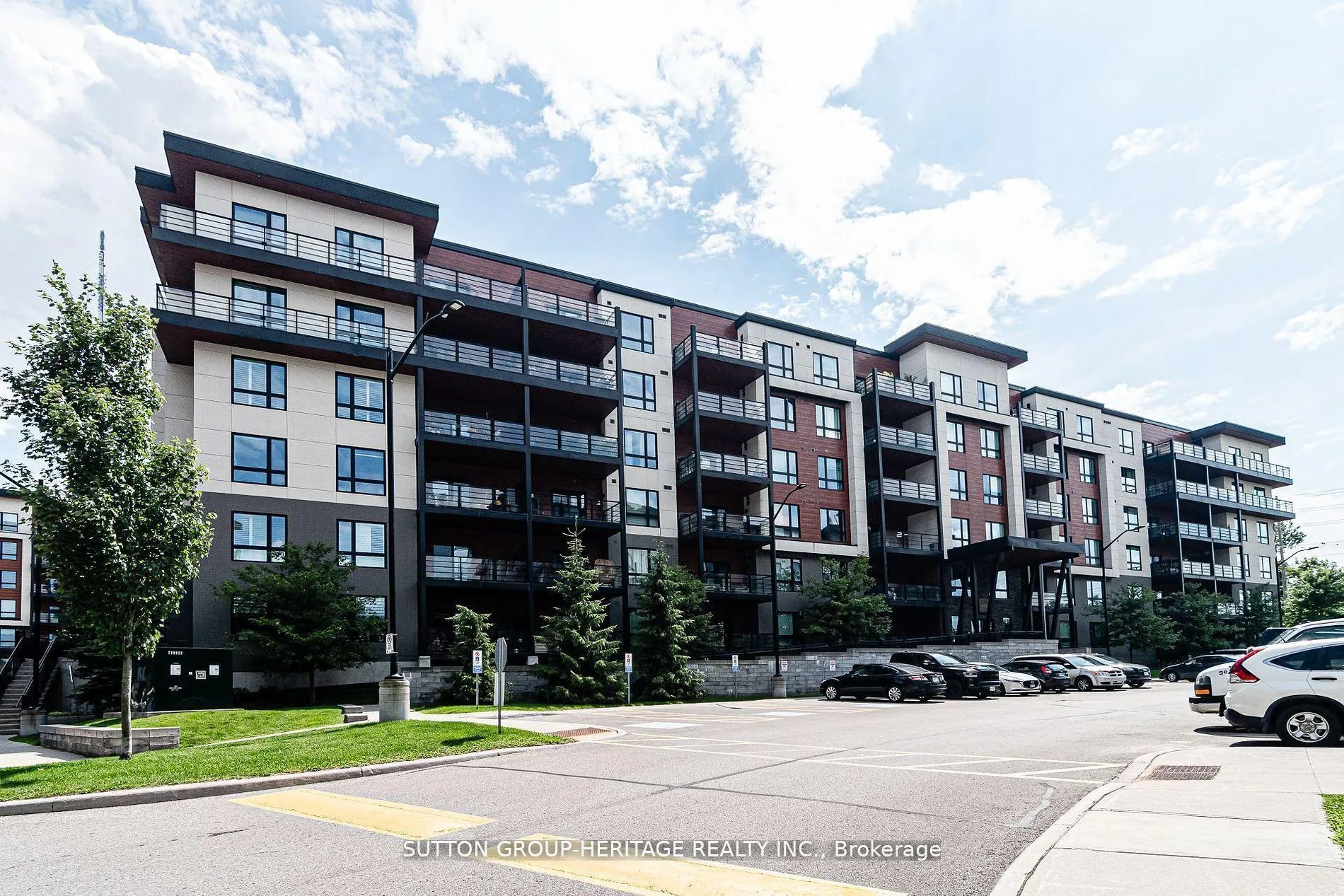 Photo 2 of Unit 307, 306 Essa Road, Barrie, 400 West — HOMEH