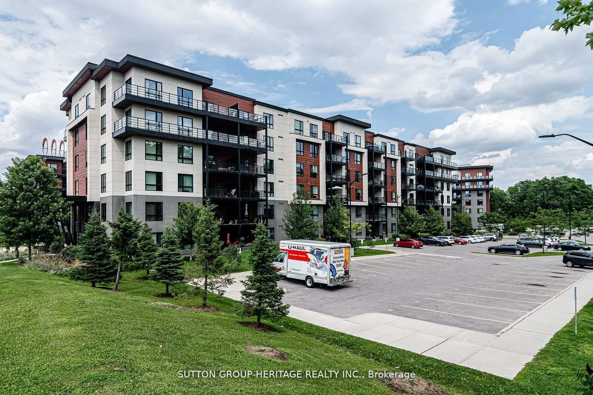 Photo 3 of Unit 307, 306 Essa Road, Barrie, 400 West — HOMEH