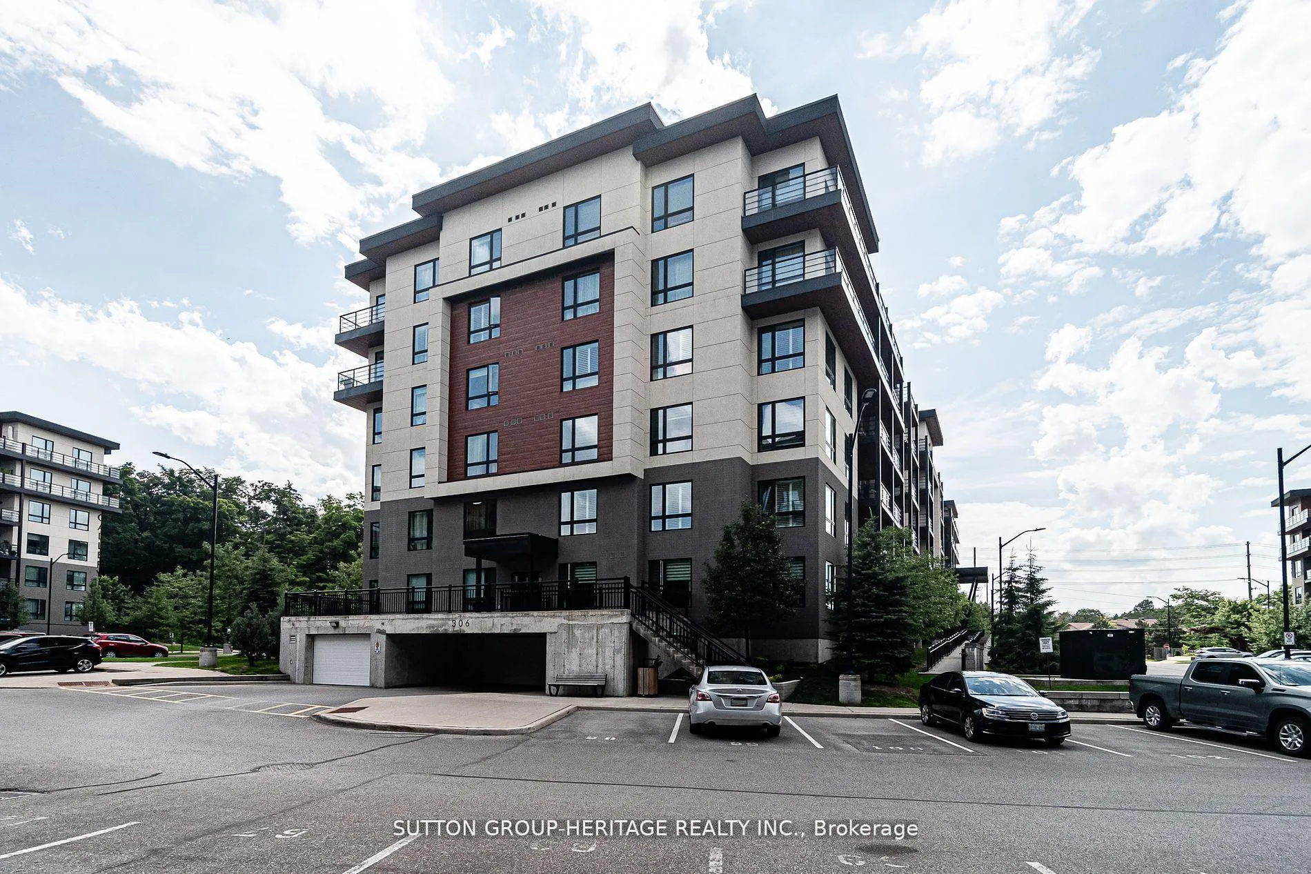 Photo 5 of Unit 307, 306 Essa Road, Barrie, 400 West — HOMEH