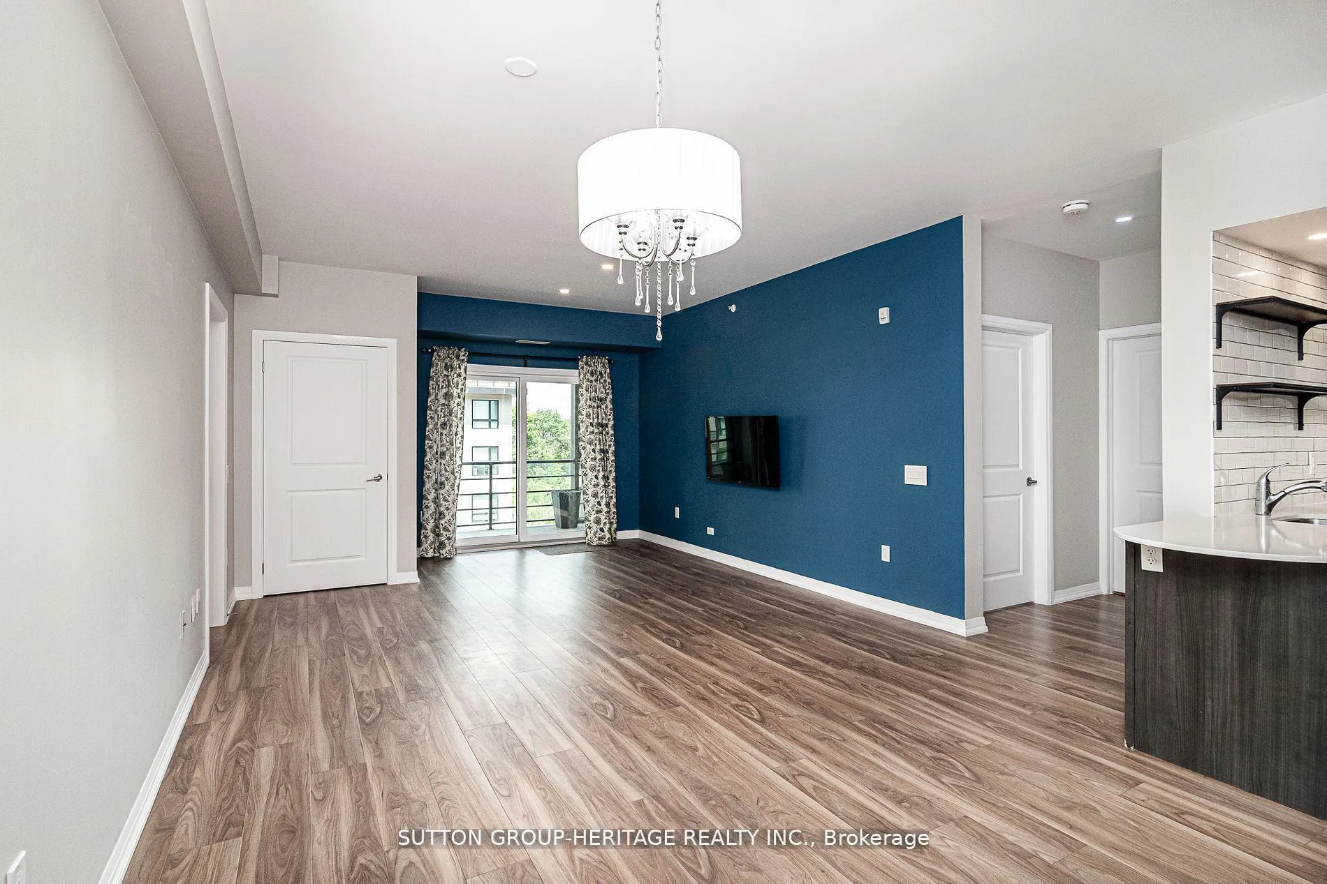 Photo 16 of Unit 307, 306 Essa Road, Barrie, 400 West — HOMEH