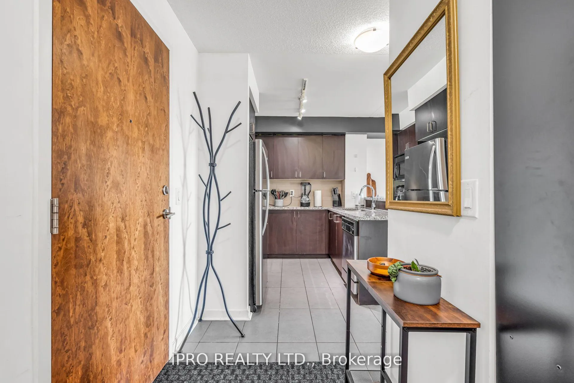 Photo 4 of Unit 906, 1235 Bayly Street, Pickering, Bay Ridges — HOMEH