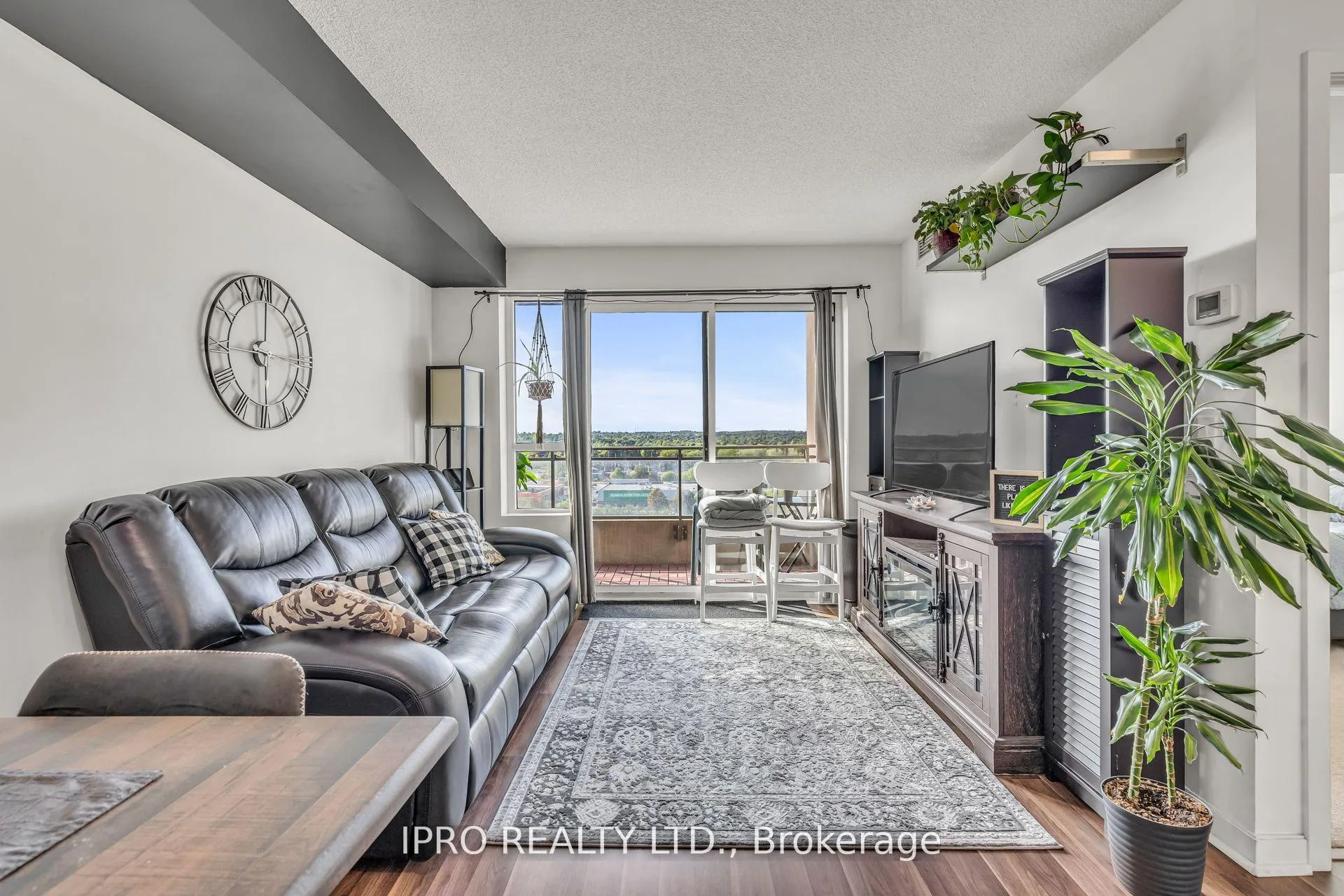 Photo 5 of Unit 906, 1235 Bayly Street, Pickering, Bay Ridges — HOMEH