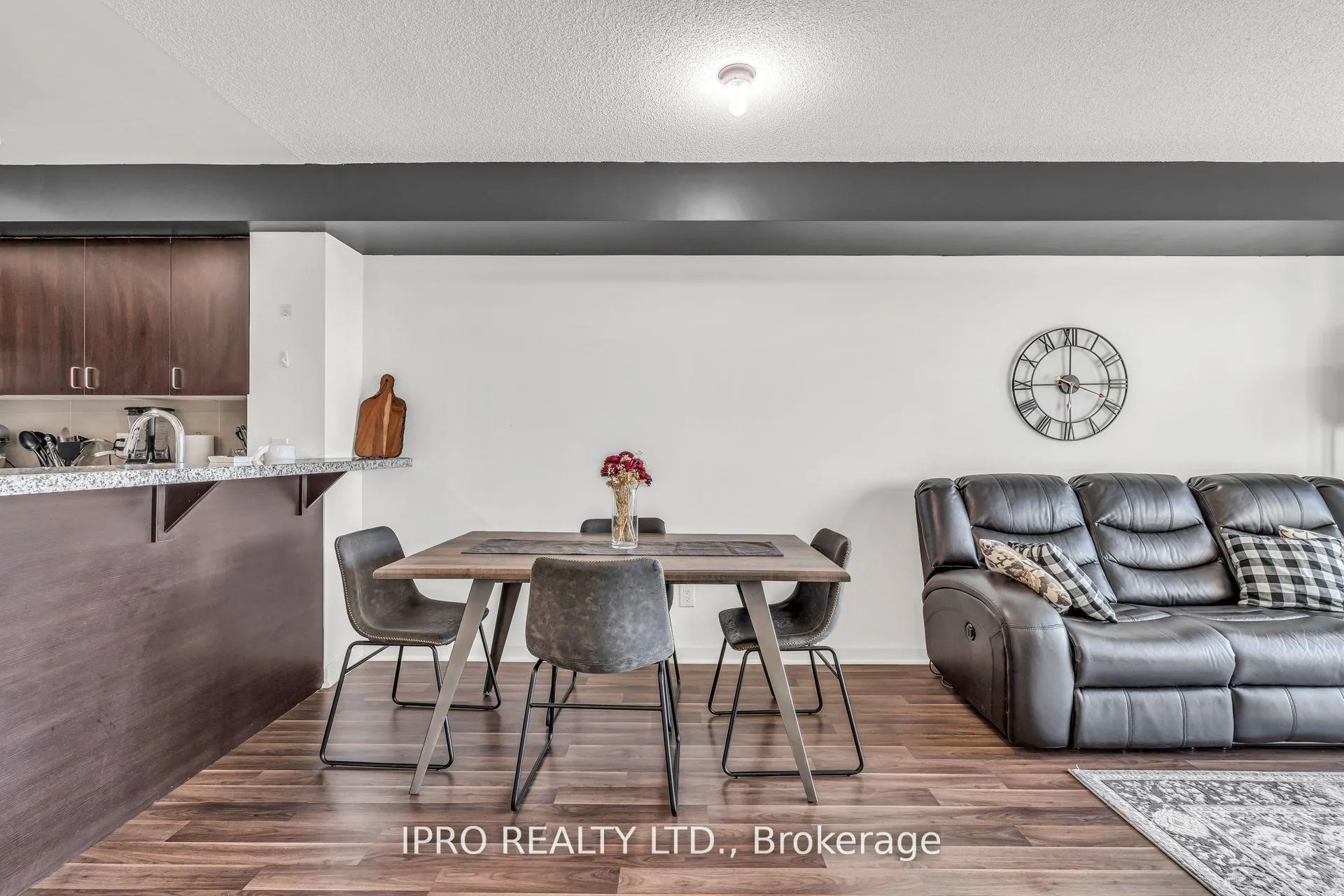 Photo 7 of Unit 906, 1235 Bayly Street, Pickering, Bay Ridges — HOMEH
