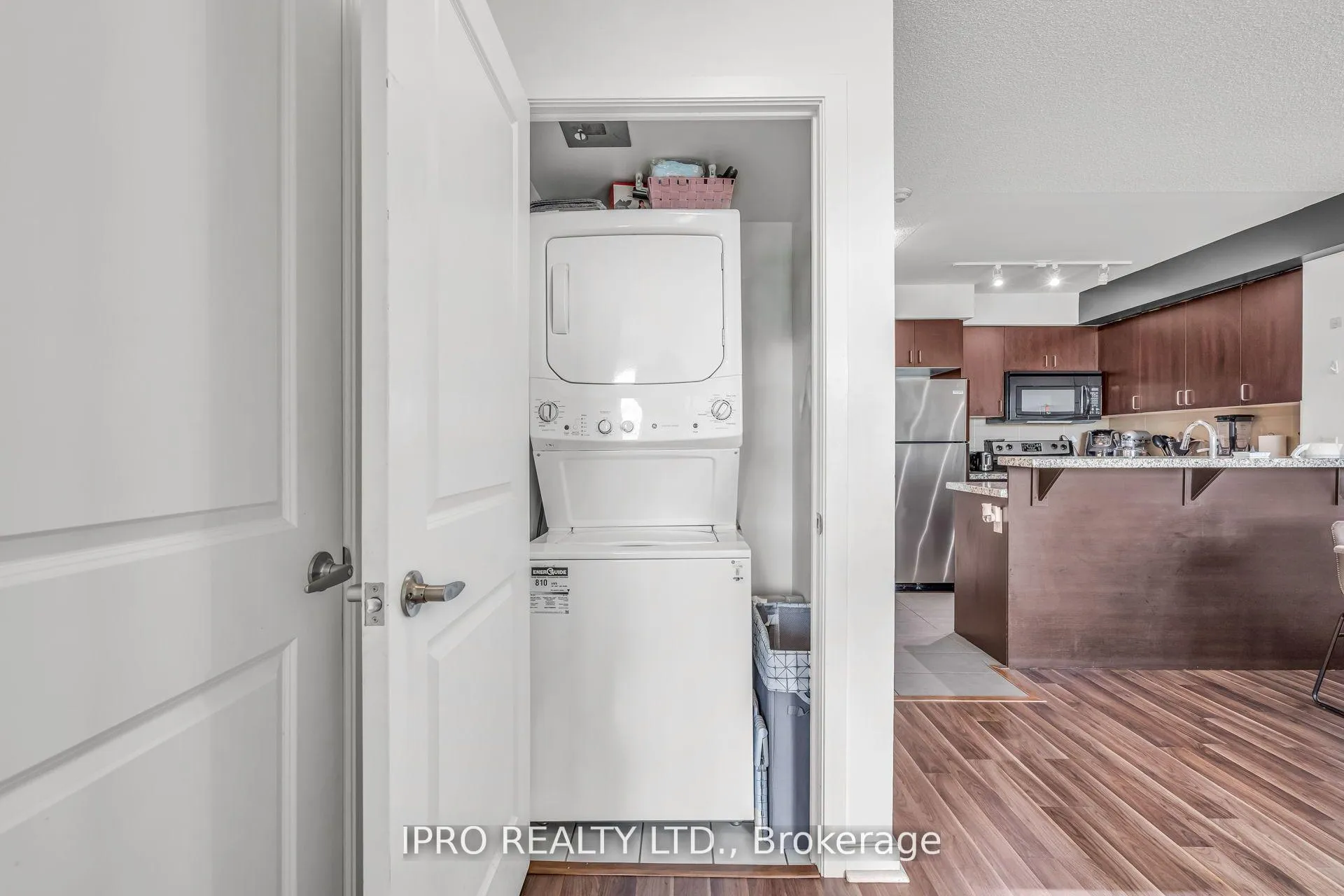 Photo 15 of Unit 906, 1235 Bayly Street, Pickering, Bay Ridges — HOMEH