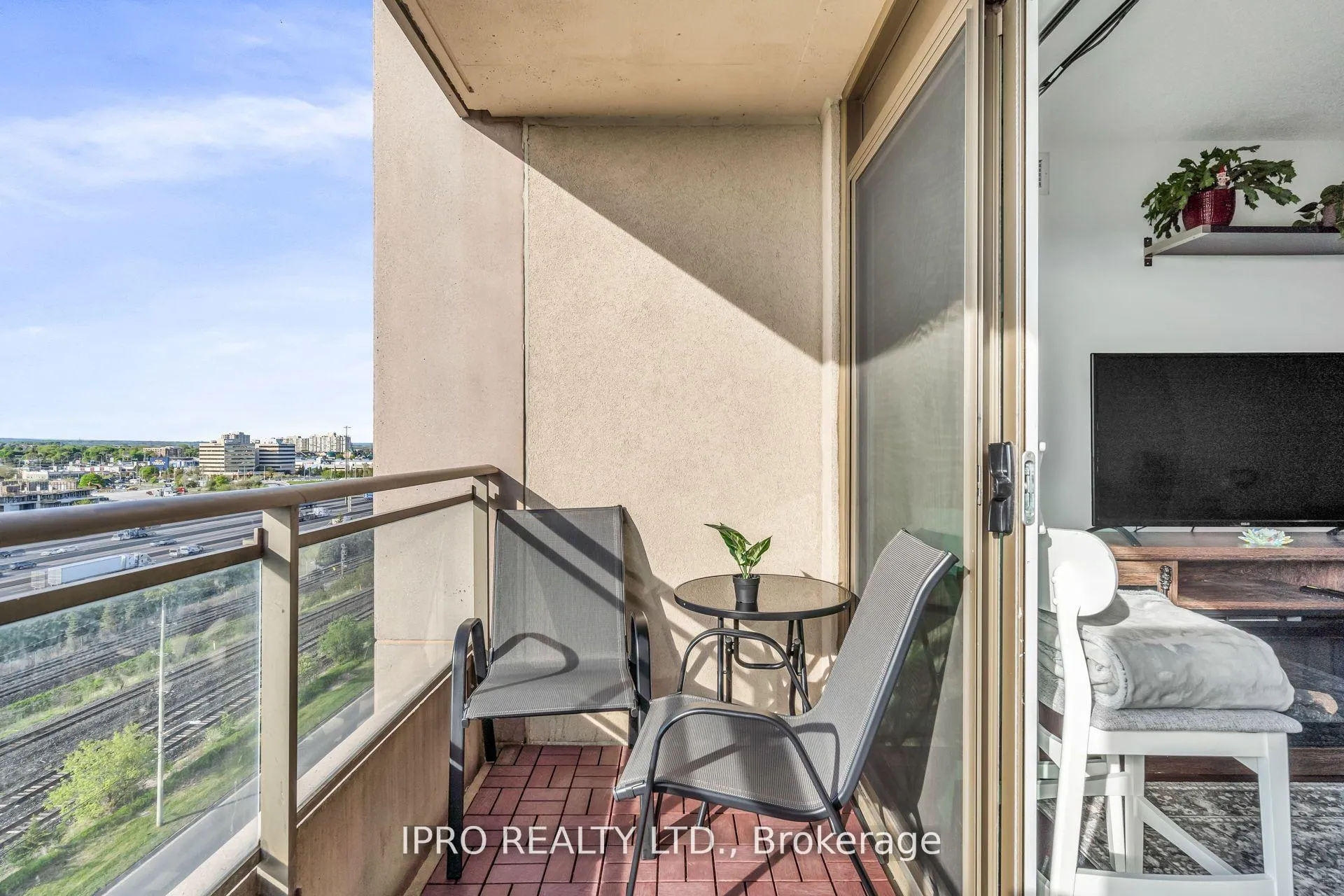 Photo 16 of Unit 906, 1235 Bayly Street, Pickering, Bay Ridges — HOMEH