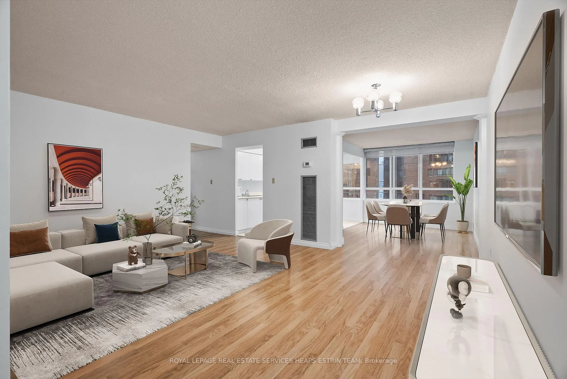 Photo 3 of Unit 807, 633 Bay Street, Toronto, Bay Street Corridor — HOMEH
