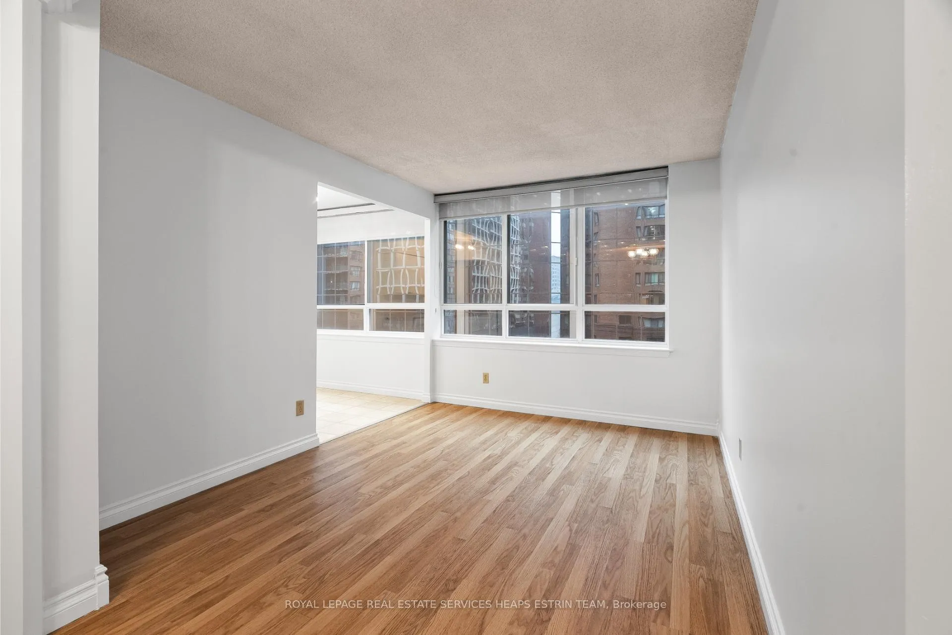 Photo 12 of Unit 807, 633 Bay Street, Toronto, Bay Street Corridor — HOMEH