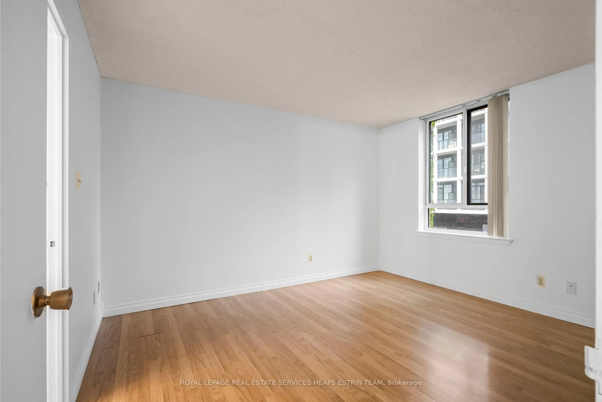 Photo 18 of Unit 807, 633 Bay Street, Toronto, Bay Street Corridor — HOMEH