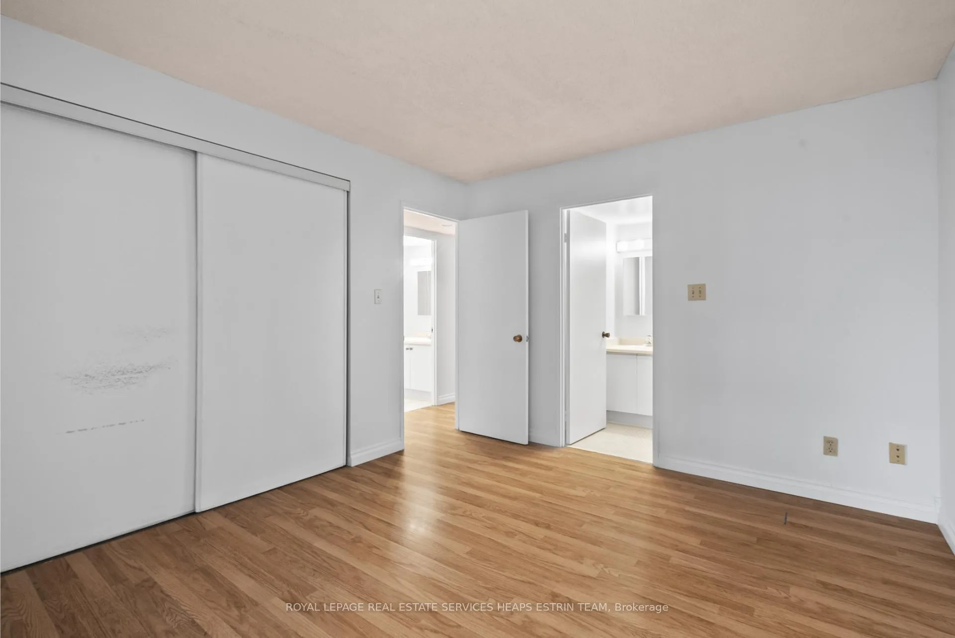 Photo 20 of Unit 807, 633 Bay Street, Toronto, Bay Street Corridor — HOMEH