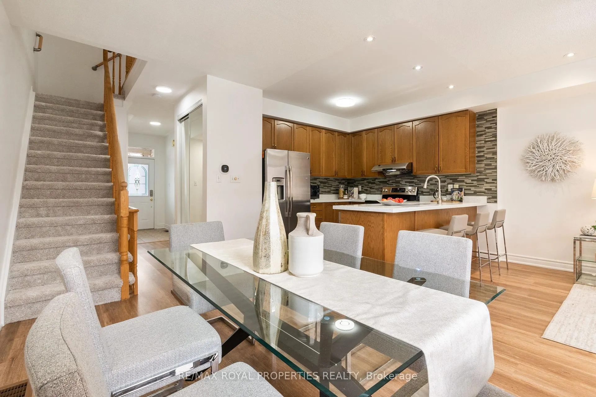 Photo 15 of 41 Croker Drive, Ajax, South East — HOMEH