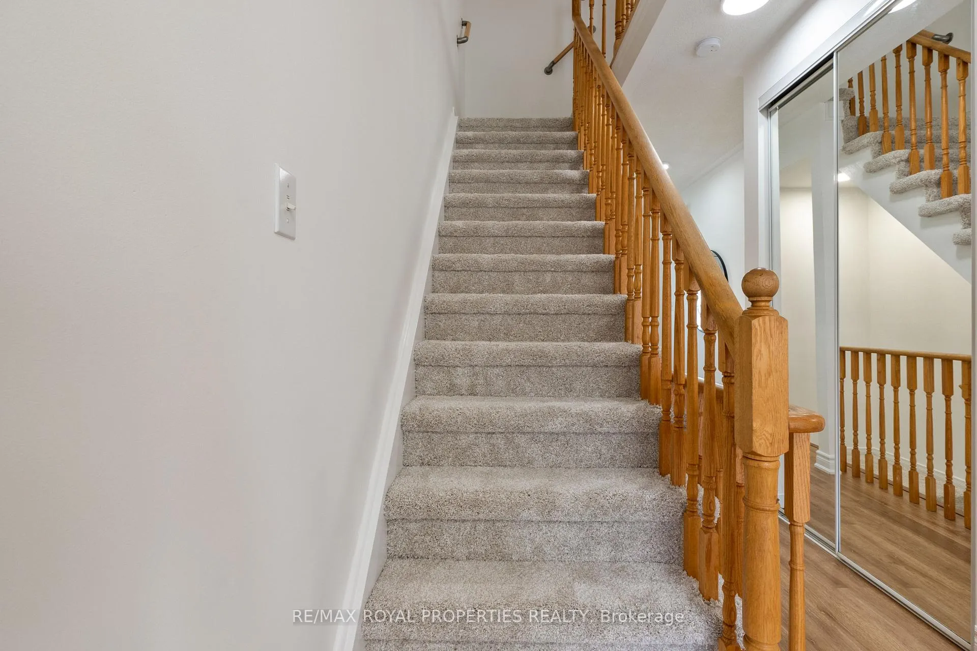 Photo 16 of 41 Croker Drive, Ajax, South East — HOMEH