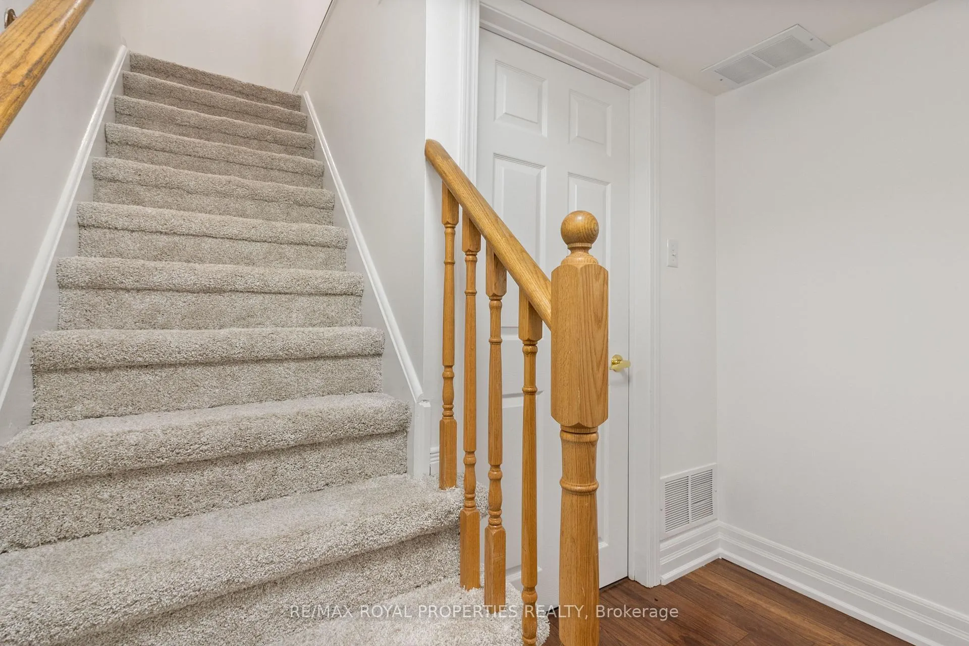 Photo 33 of 41 Croker Drive, Ajax, South East — HOMEH