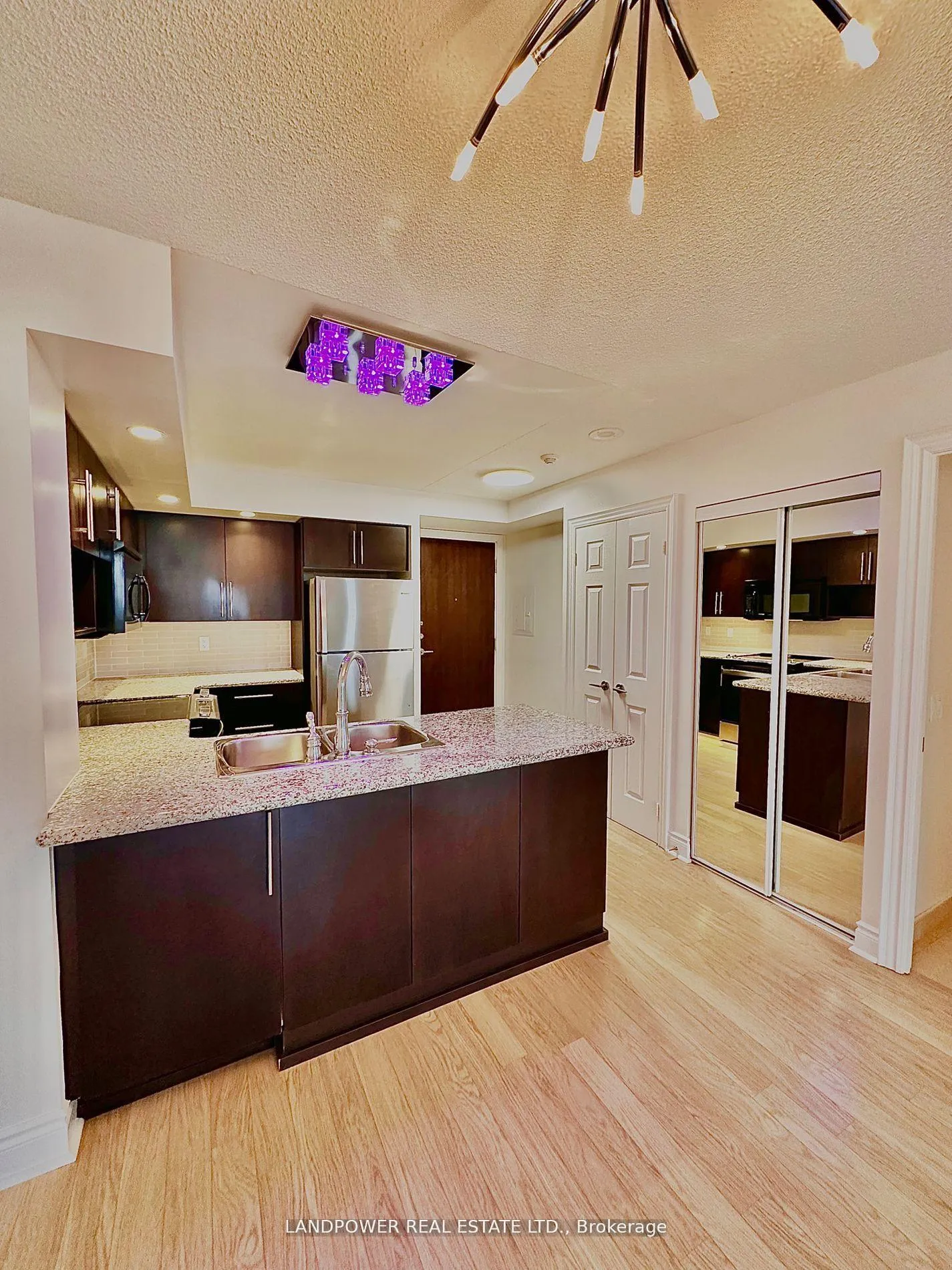 Photo 2 of Unit 1053, 23 Cox Boulevard, Markham, Unionville — HOMEH