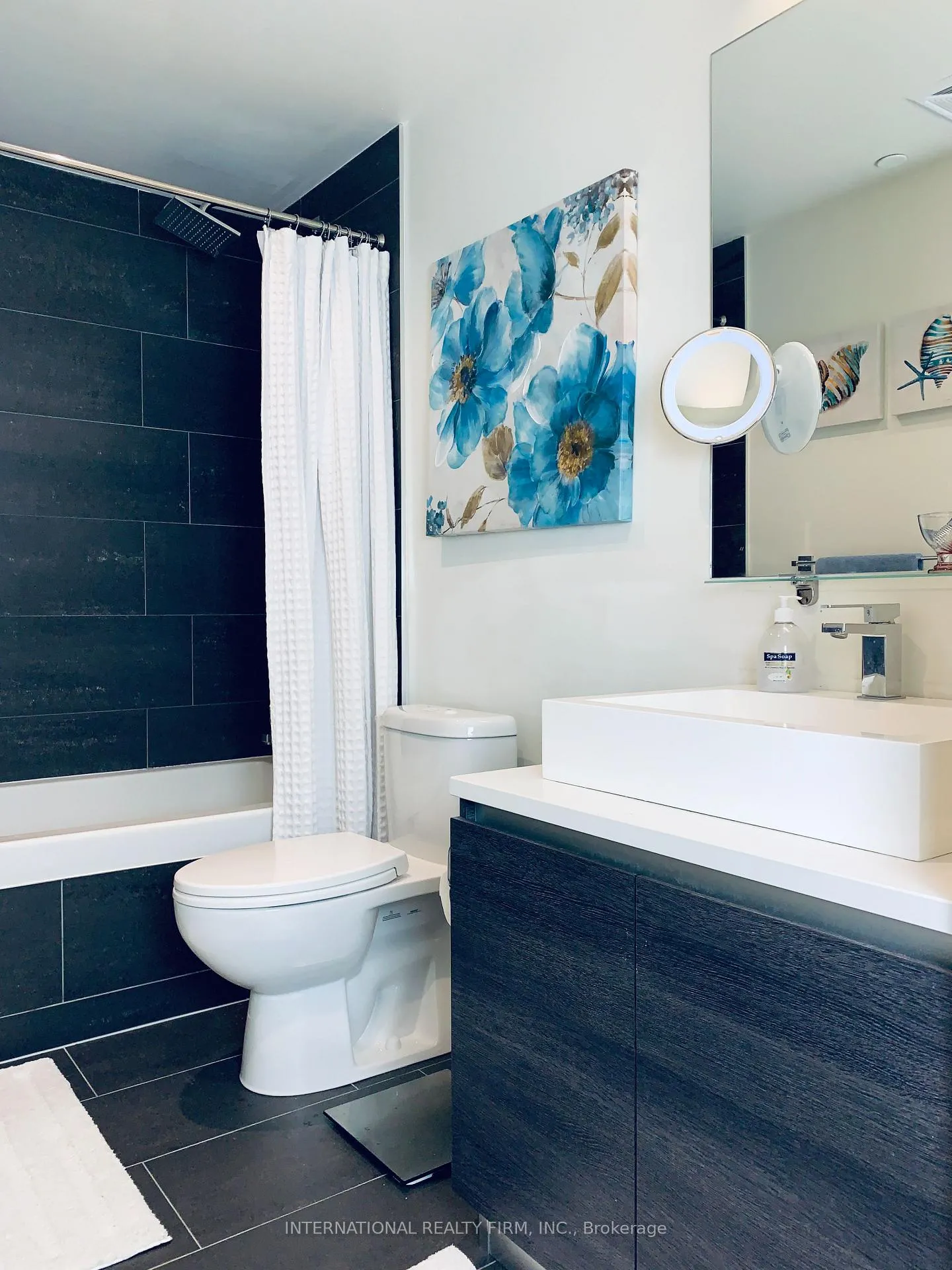 Photo 14 of Unit 815, 111 Bathurst Street, Toronto, Waterfront Communities — HOMEH