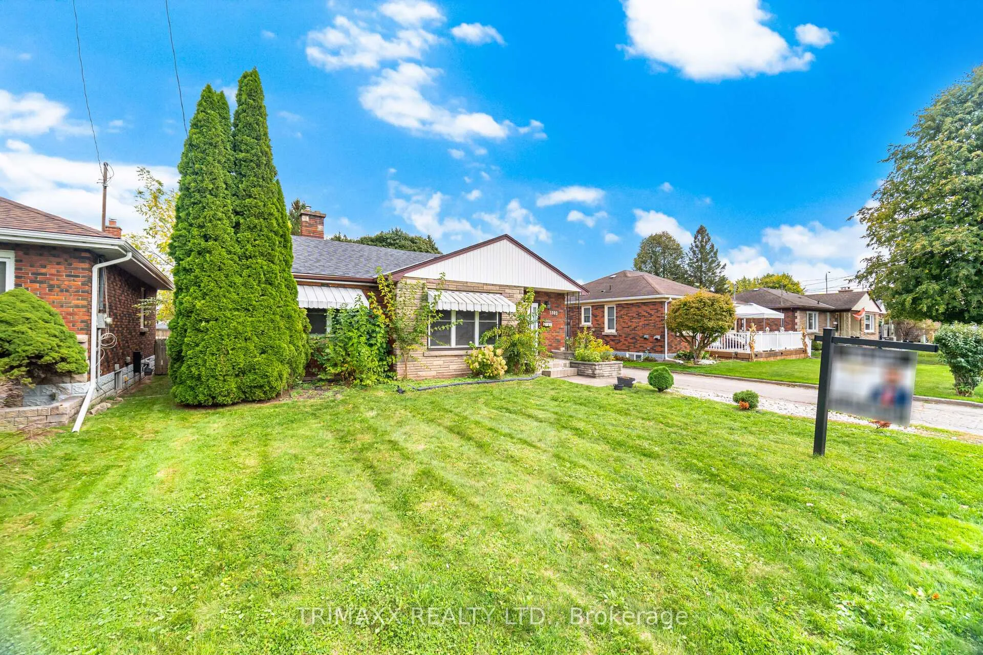 Photo 2 of 5302 Biamonte Parkway, Niagara Falls, Cherrywood — HOMEH