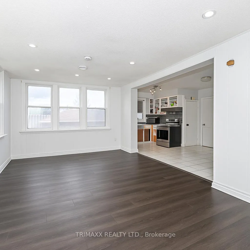 Photo 8 of 5302 Biamonte Parkway, Niagara Falls, Cherrywood — HOMEH