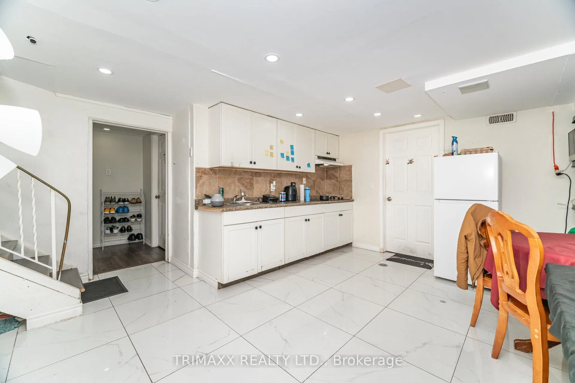 Photo 19 of 5302 Biamonte Parkway, Niagara Falls, Cherrywood — HOMEH