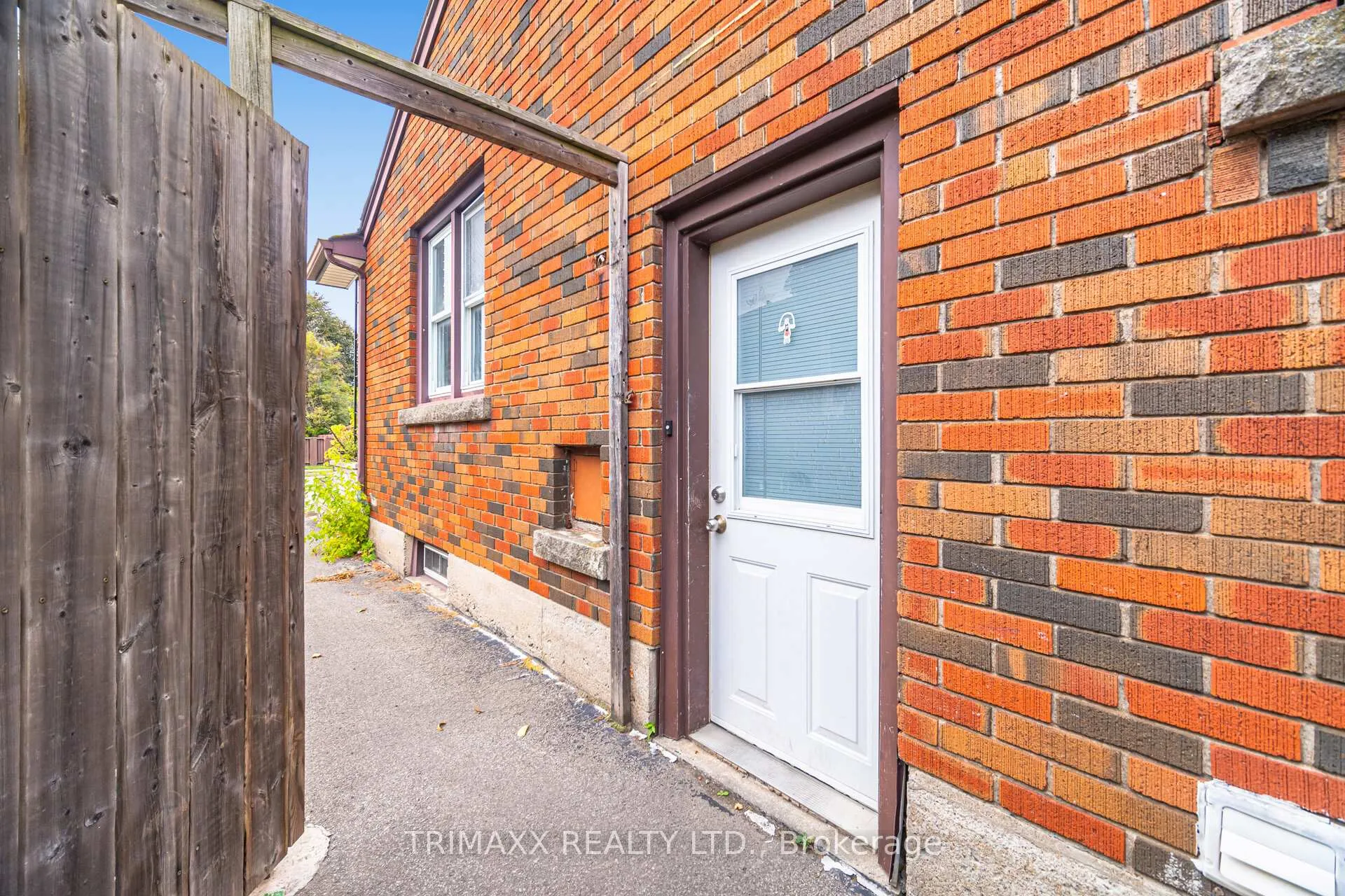 Photo 27 of 5302 Biamonte Parkway, Niagara Falls, Cherrywood — HOMEH