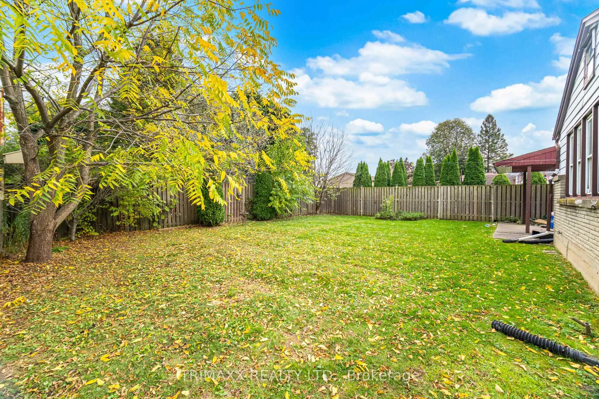 Photo 29 of 5302 Biamonte Parkway, Niagara Falls, Cherrywood — HOMEH