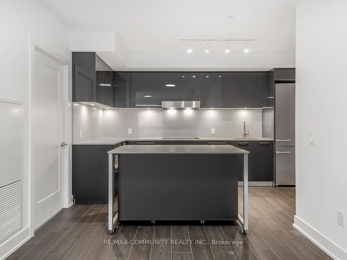 Photo 15 of Unit 1109, 8 Cedarland Drive, Markham, Unionville — HOMEH