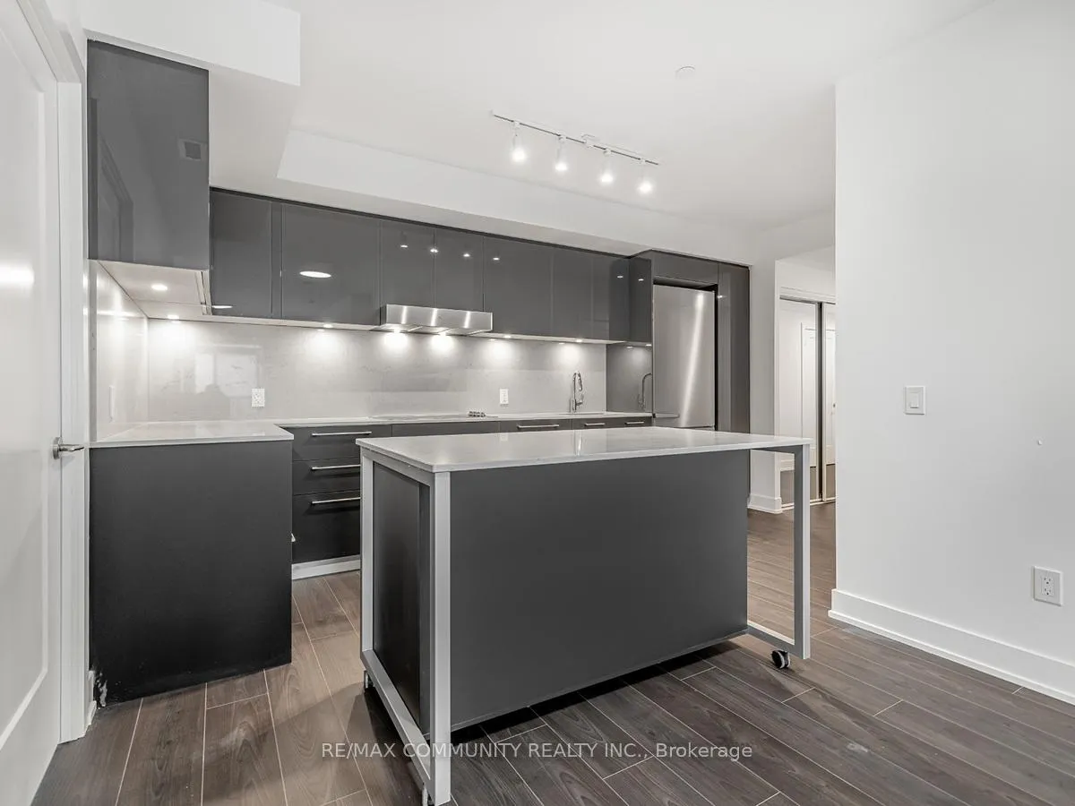 Photo 16 of Unit 1109, 8 Cedarland Drive, Markham, Unionville — HOMEH