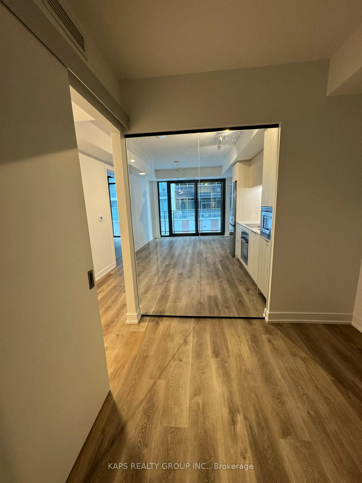 Photo 3 of Unit 419, 1 Jarvis Street, Hamilton, Beasley — HOMEH