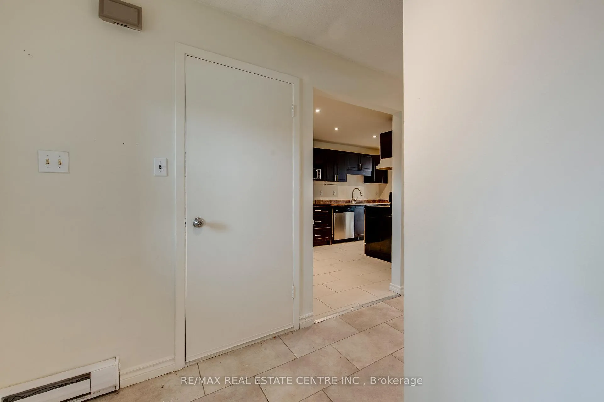 Photo 6 of Unit 15, 700 Harmony Road N, Oshawa, Pinecrest — HOMEH