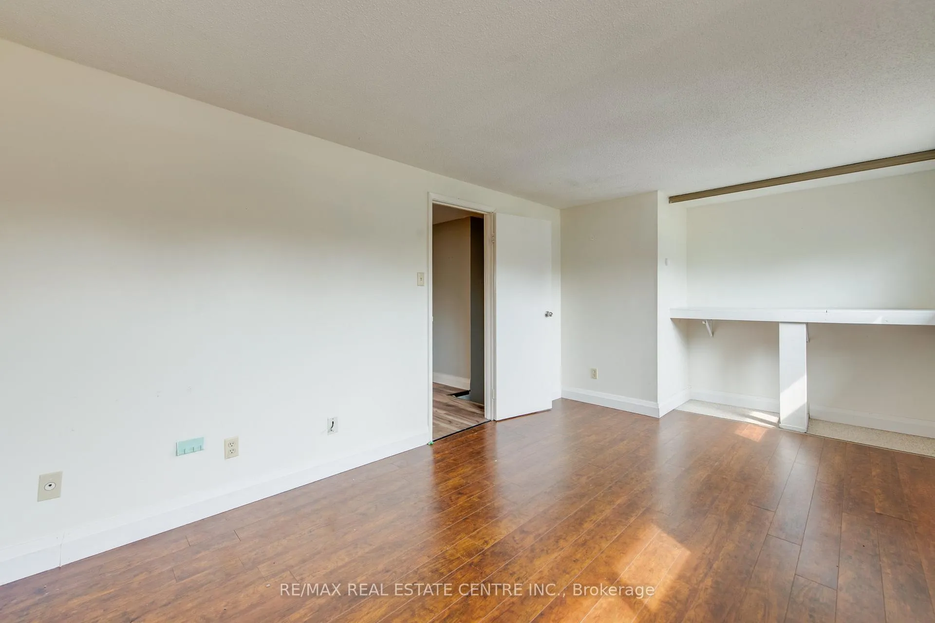 Photo 15 of Unit 15, 700 Harmony Road N, Oshawa, Pinecrest — HOMEH
