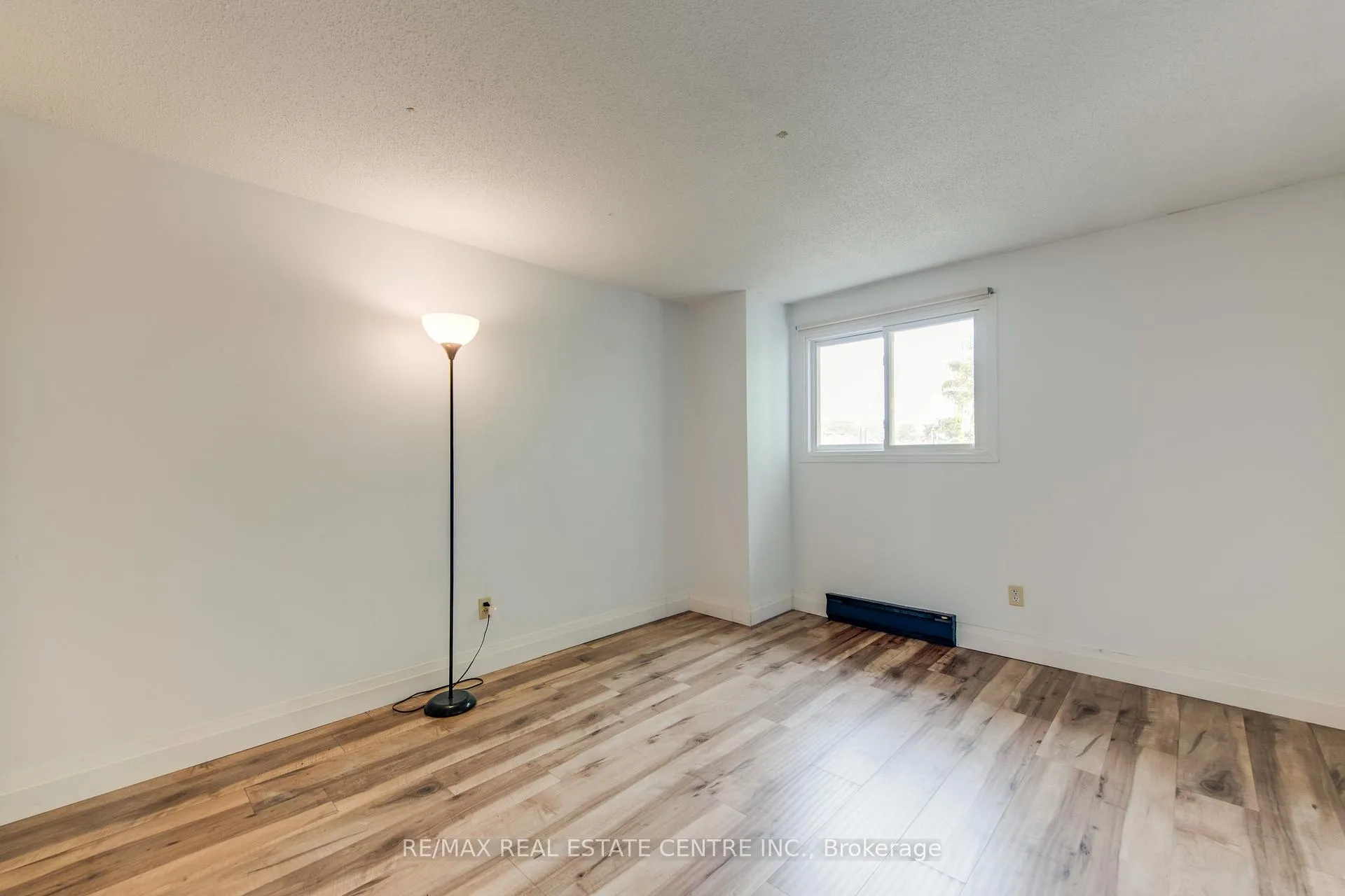 Photo 19 of Unit 15, 700 Harmony Road N, Oshawa, Pinecrest — HOMEH