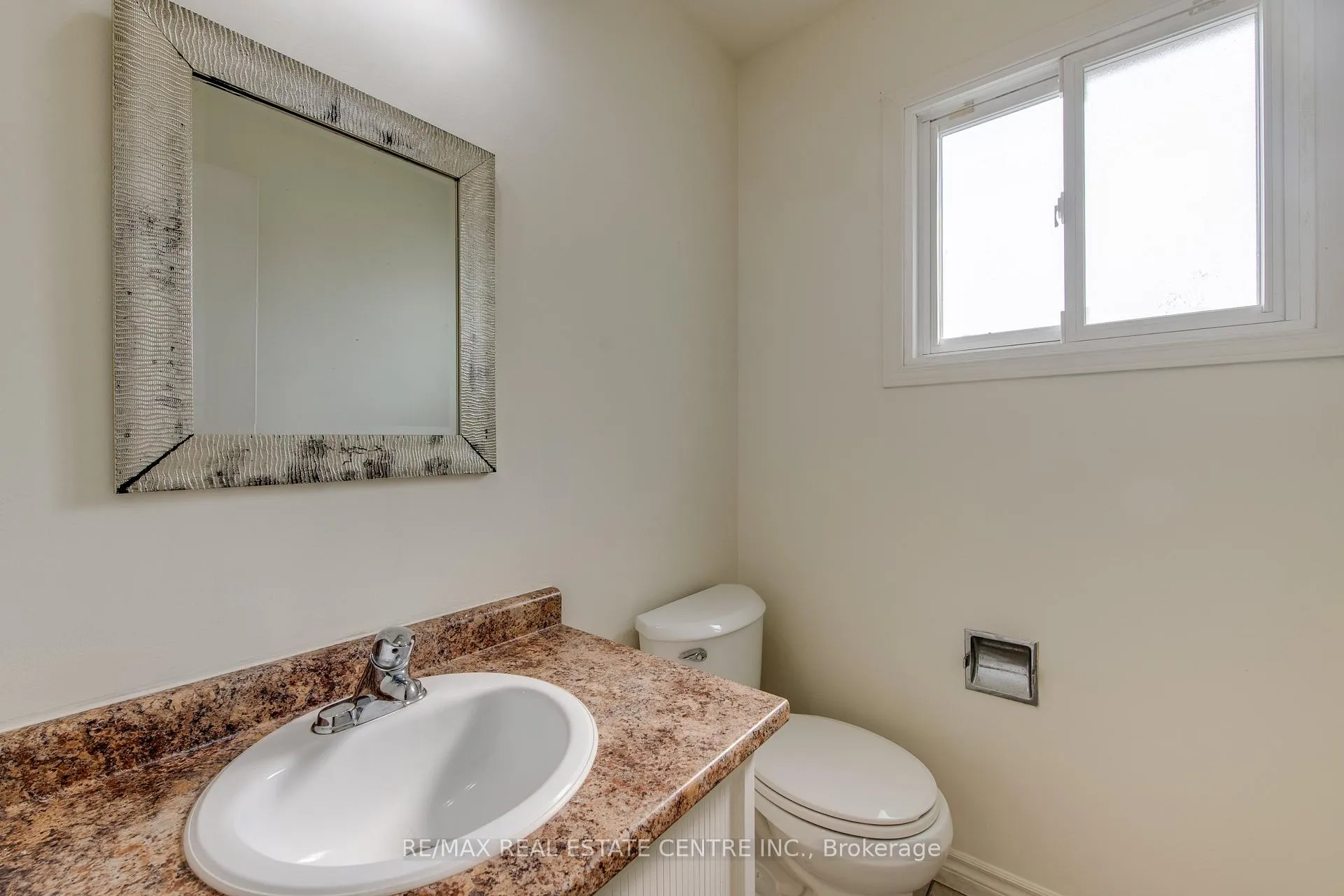 Photo 20 of Unit 15, 700 Harmony Road N, Oshawa, Pinecrest — HOMEH