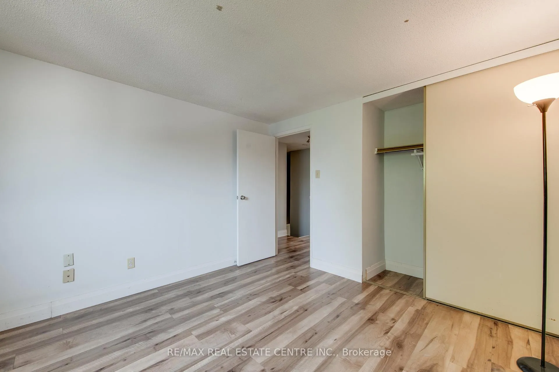 Photo 22 of Unit 15, 700 Harmony Road N, Oshawa, Pinecrest — HOMEH