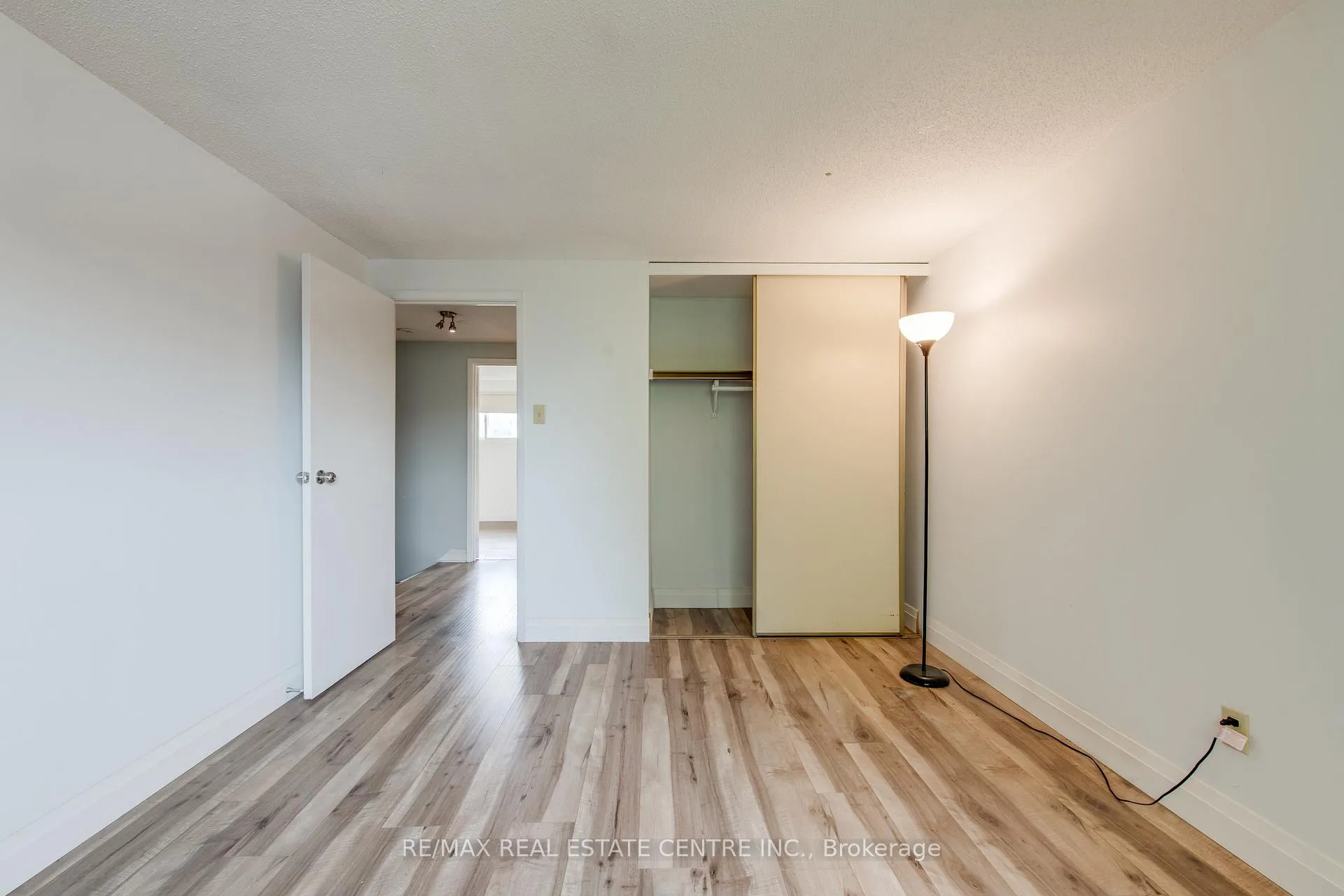 Photo 23 of Unit 15, 700 Harmony Road N, Oshawa, Pinecrest — HOMEH