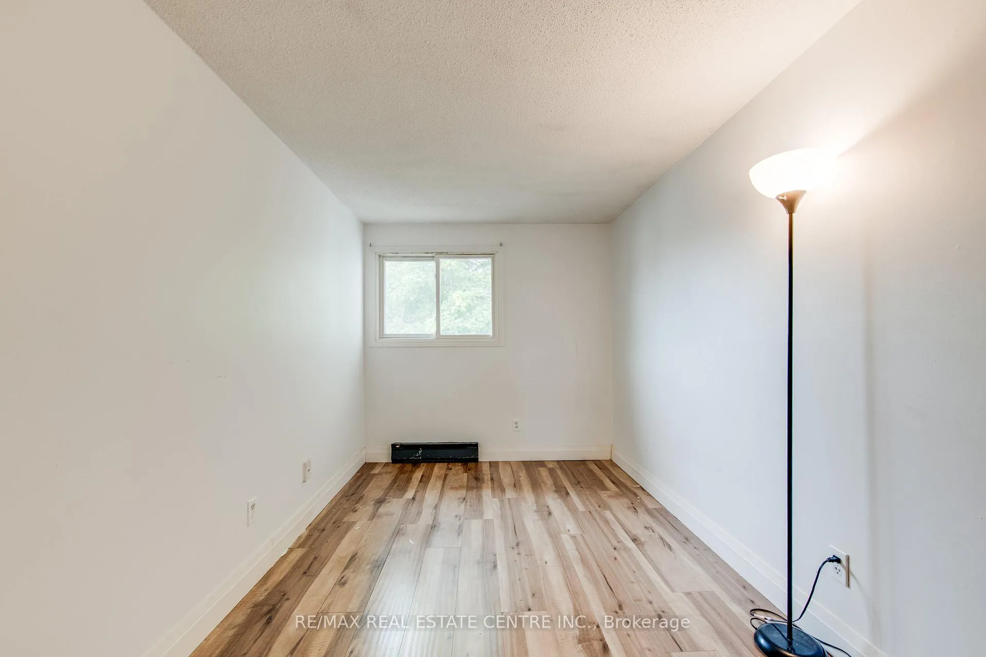 Photo 24 of Unit 15, 700 Harmony Road N, Oshawa, Pinecrest — HOMEH