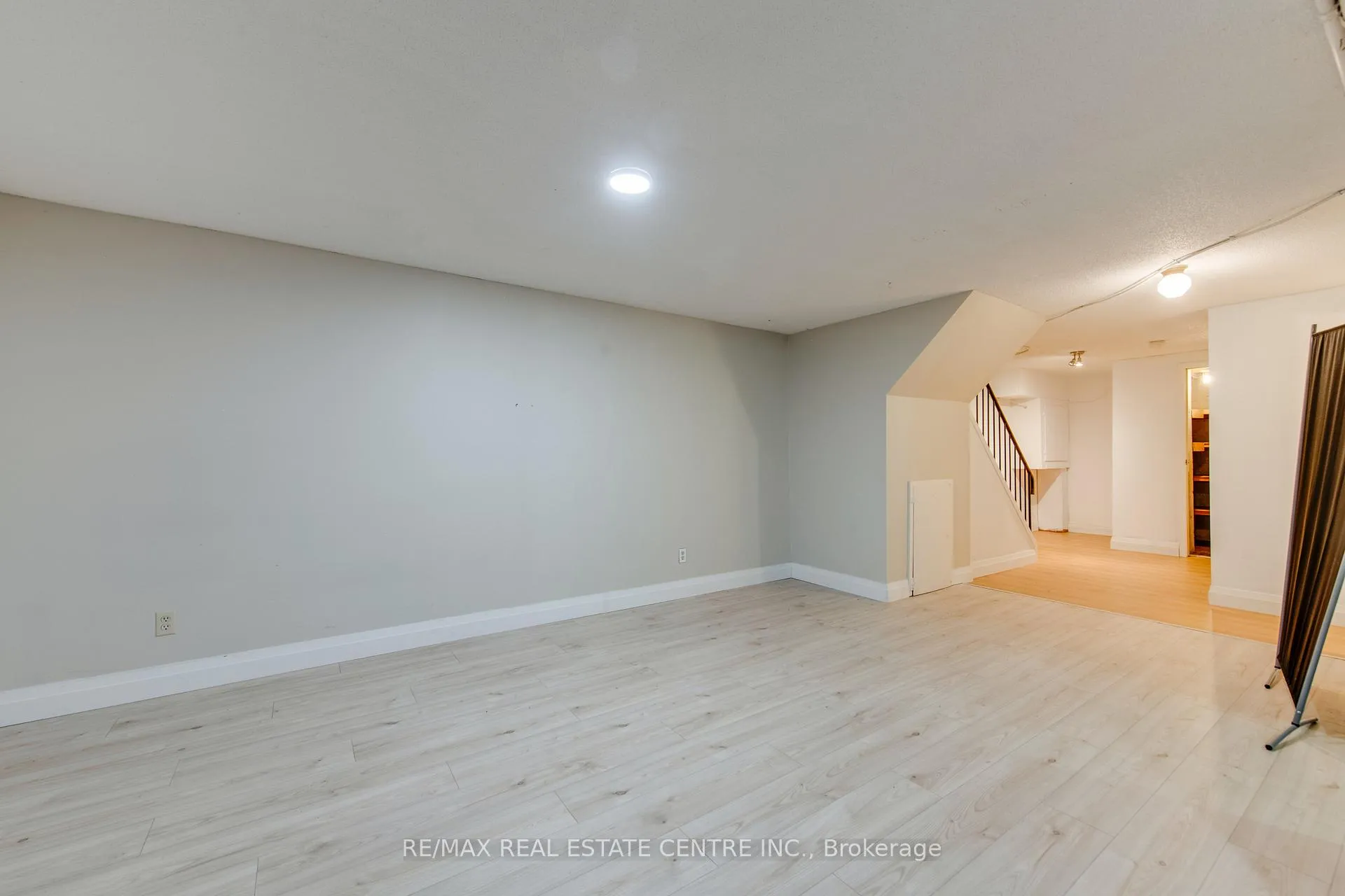 Photo 34 of Unit 15, 700 Harmony Road N, Oshawa, Pinecrest — HOMEH