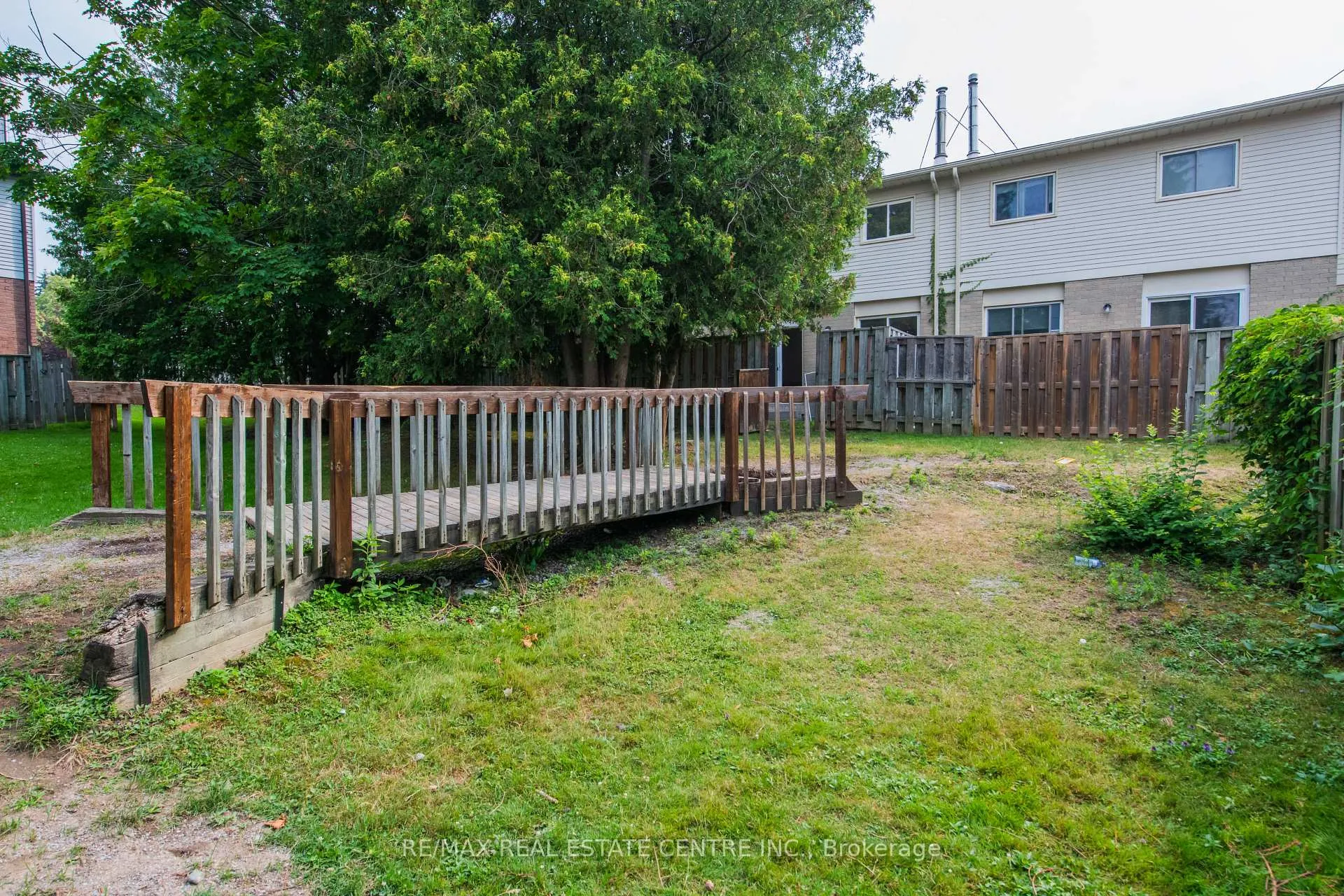 Photo 44 of Unit 15, 700 Harmony Road N, Oshawa, Pinecrest — HOMEH