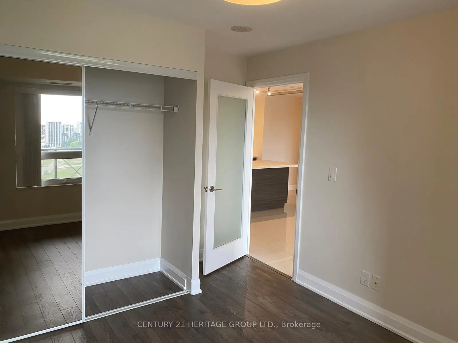 Photo 11 of Unit 2001, 8200 Birchmount Road E, Markham, Unionville — HOMEH