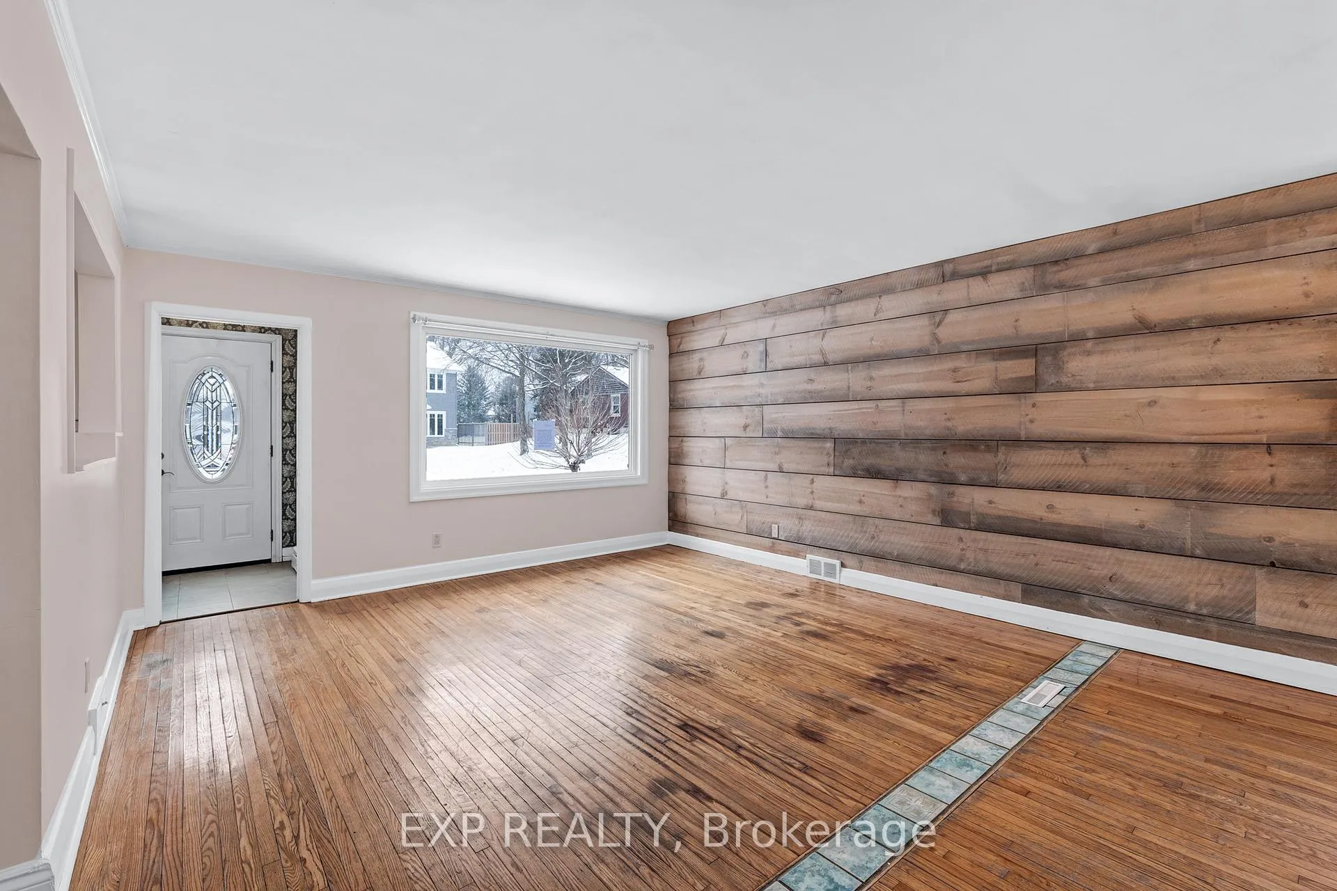 Photo 5 of 115 Duckworth Street, Barrie, Codrington — HOMEH