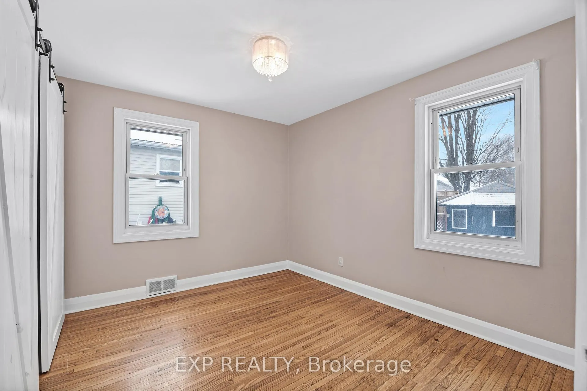 Photo 17 of 115 Duckworth Street, Barrie, Codrington — HOMEH