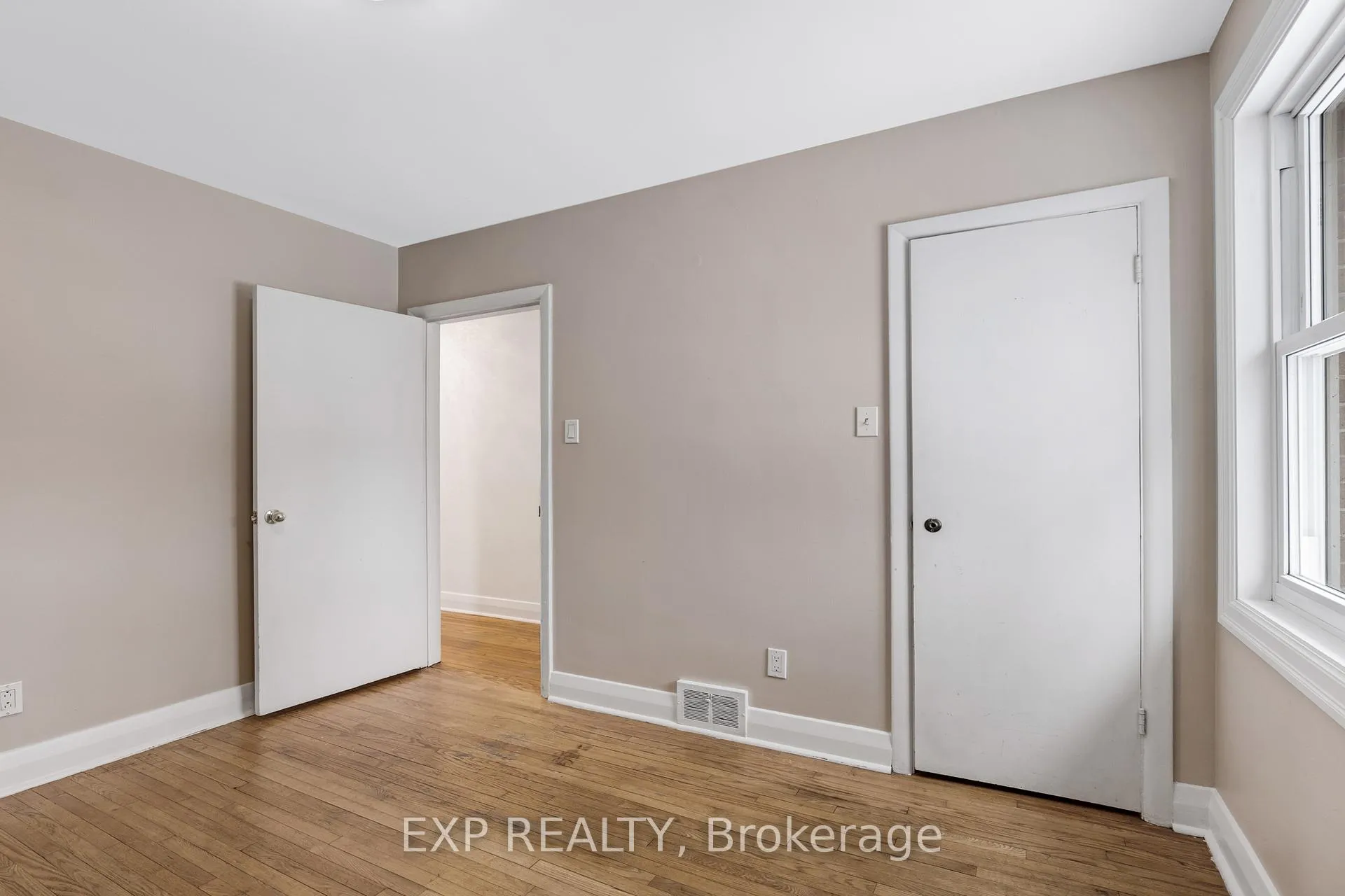 Photo 22 of 115 Duckworth Street, Barrie, Codrington — HOMEH