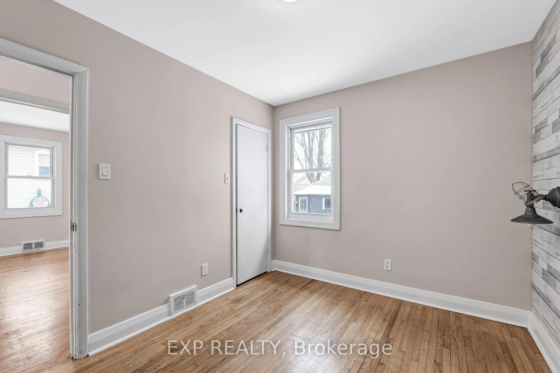 Photo 23 of 115 Duckworth Street, Barrie, Codrington — HOMEH