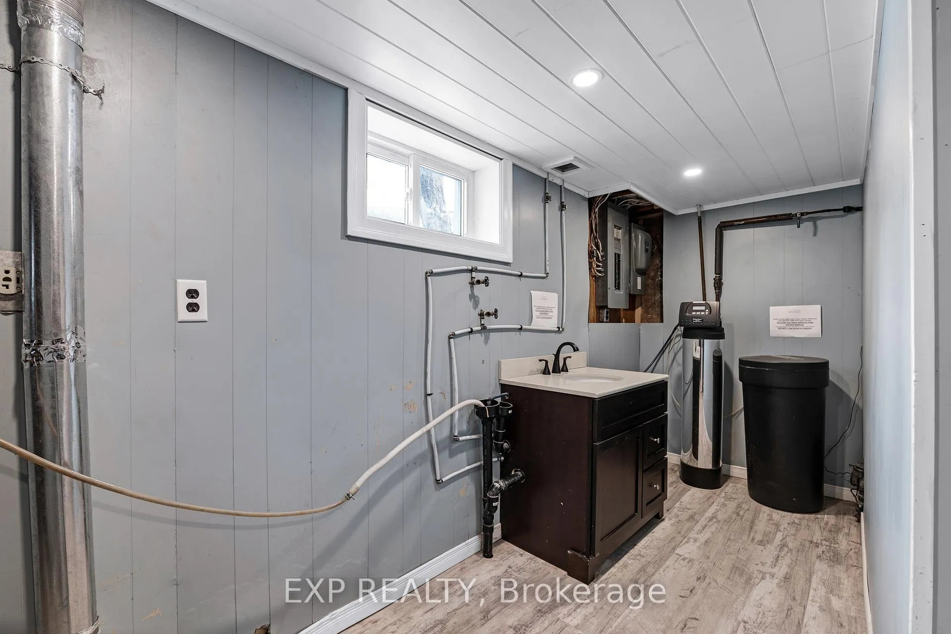 Photo 33 of 115 Duckworth Street, Barrie, Codrington — HOMEH