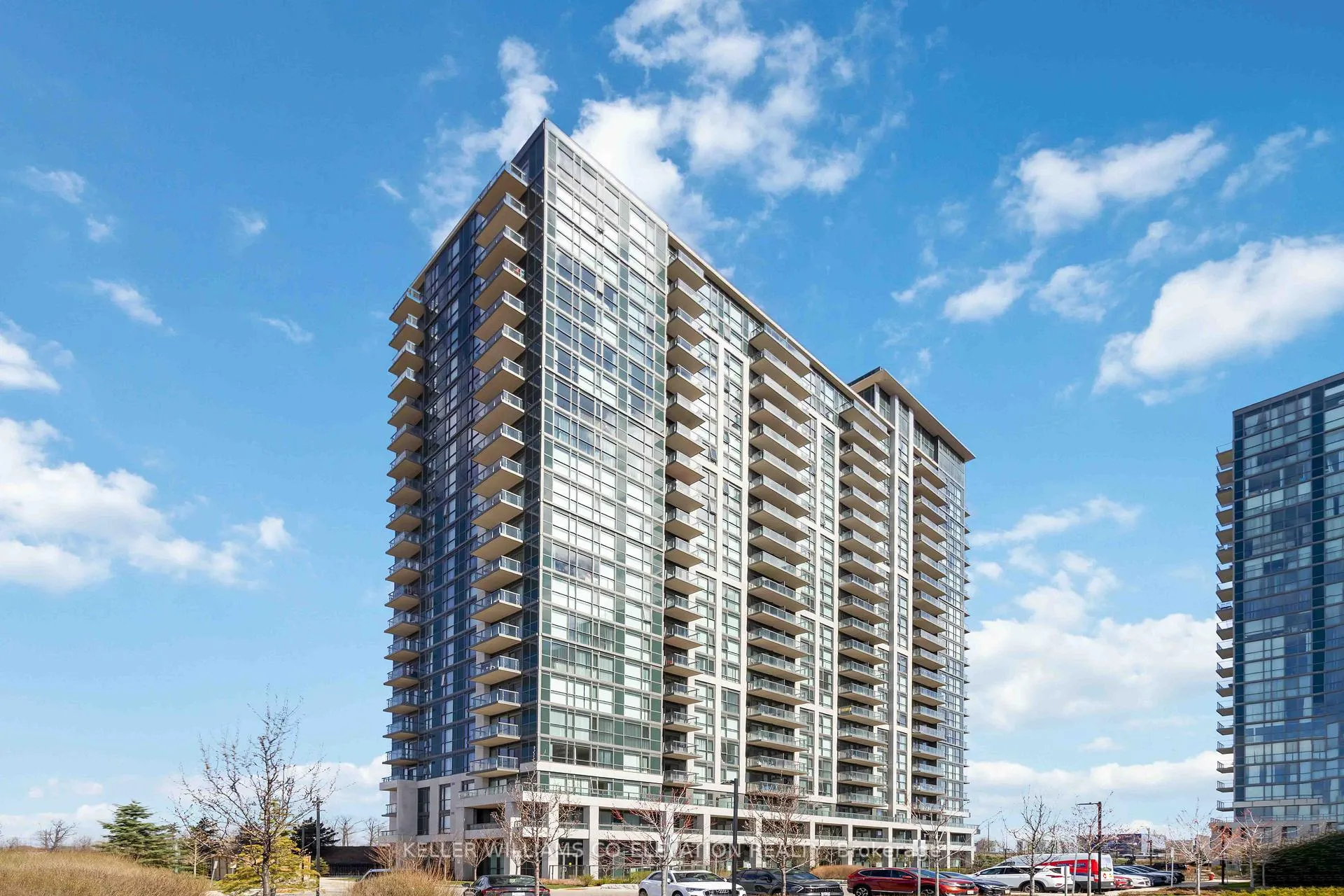 Front of Unit 717, 349 Rathburn Road W