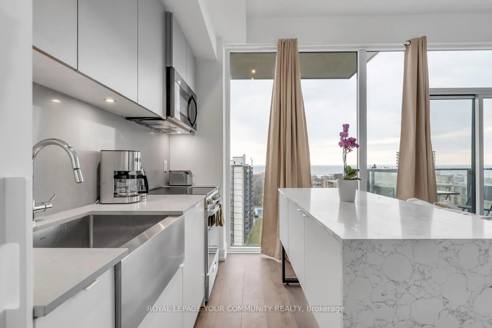 Photo 12 of Unit 1106, 270 Dufferin Street, Toronto, South Parkdale — HOMEH