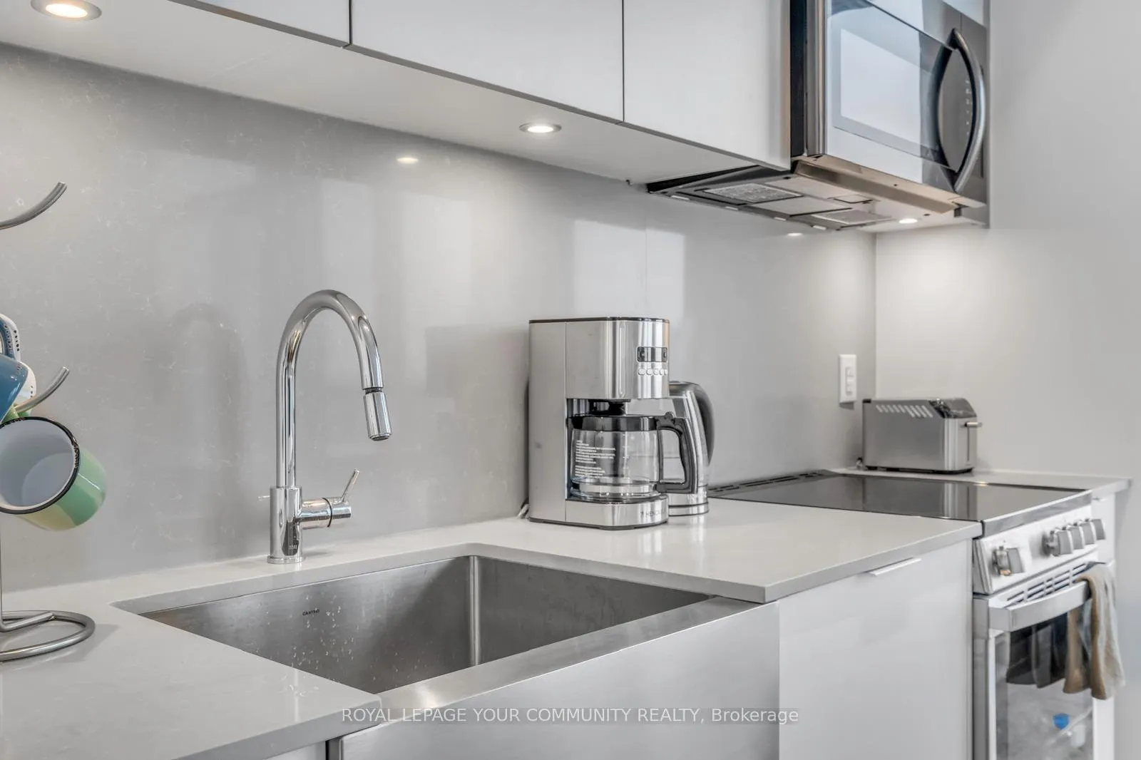 Photo 13 of Unit 1106, 270 Dufferin Street, Toronto, South Parkdale — HOMEH