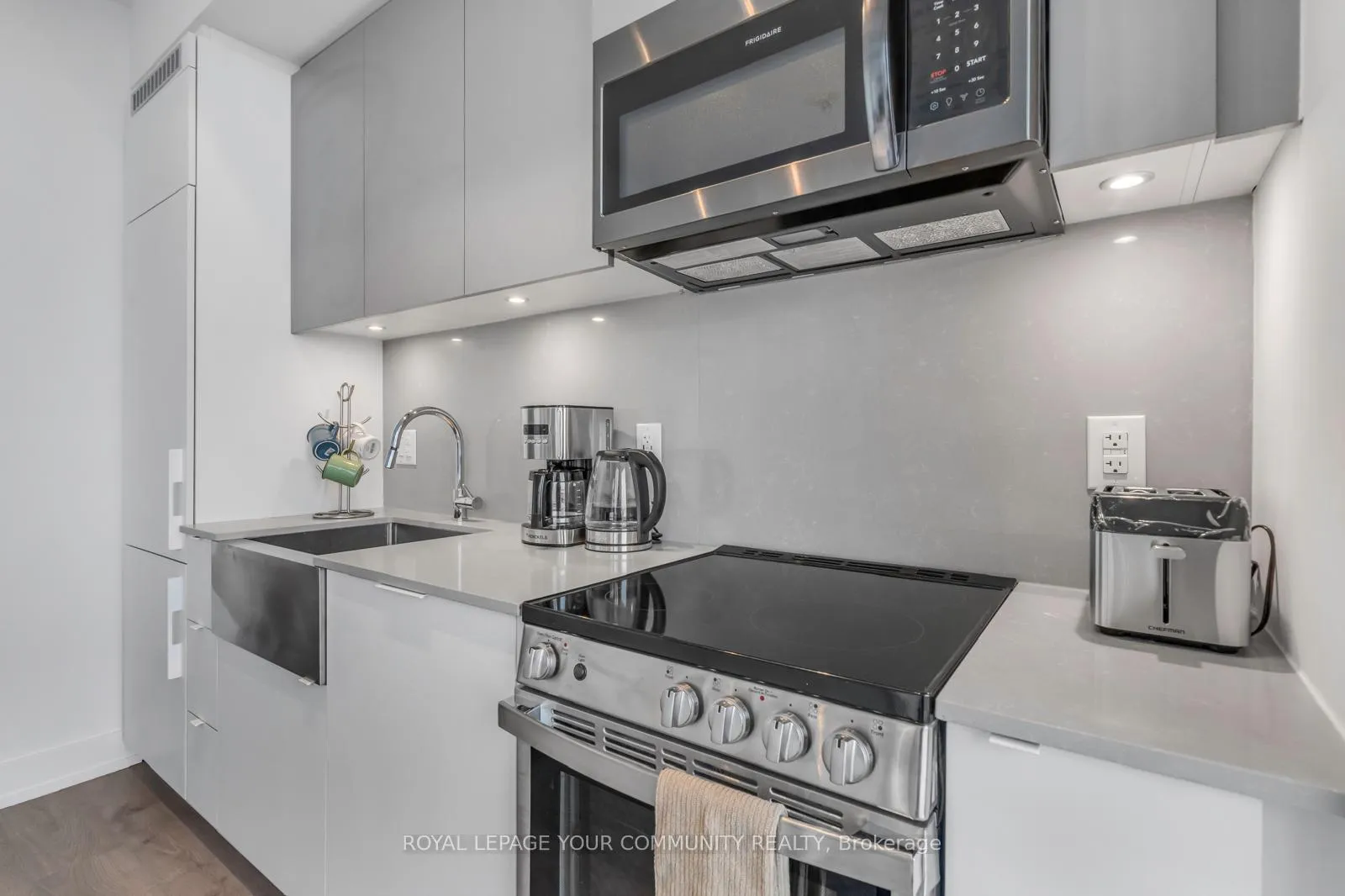 Photo 14 of Unit 1106, 270 Dufferin Street, Toronto, South Parkdale — HOMEH