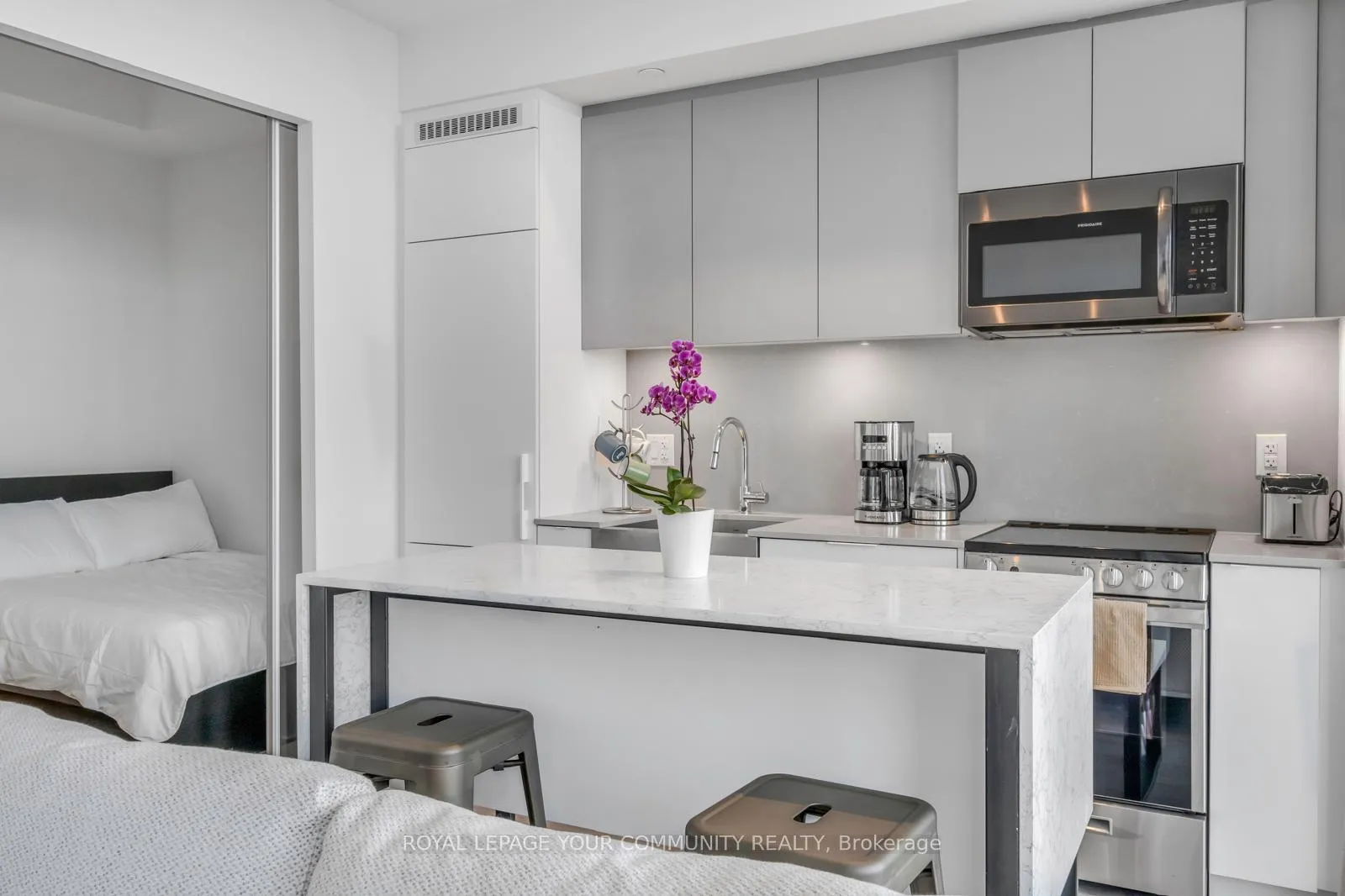 Photo 15 of Unit 1106, 270 Dufferin Street, Toronto, South Parkdale — HOMEH